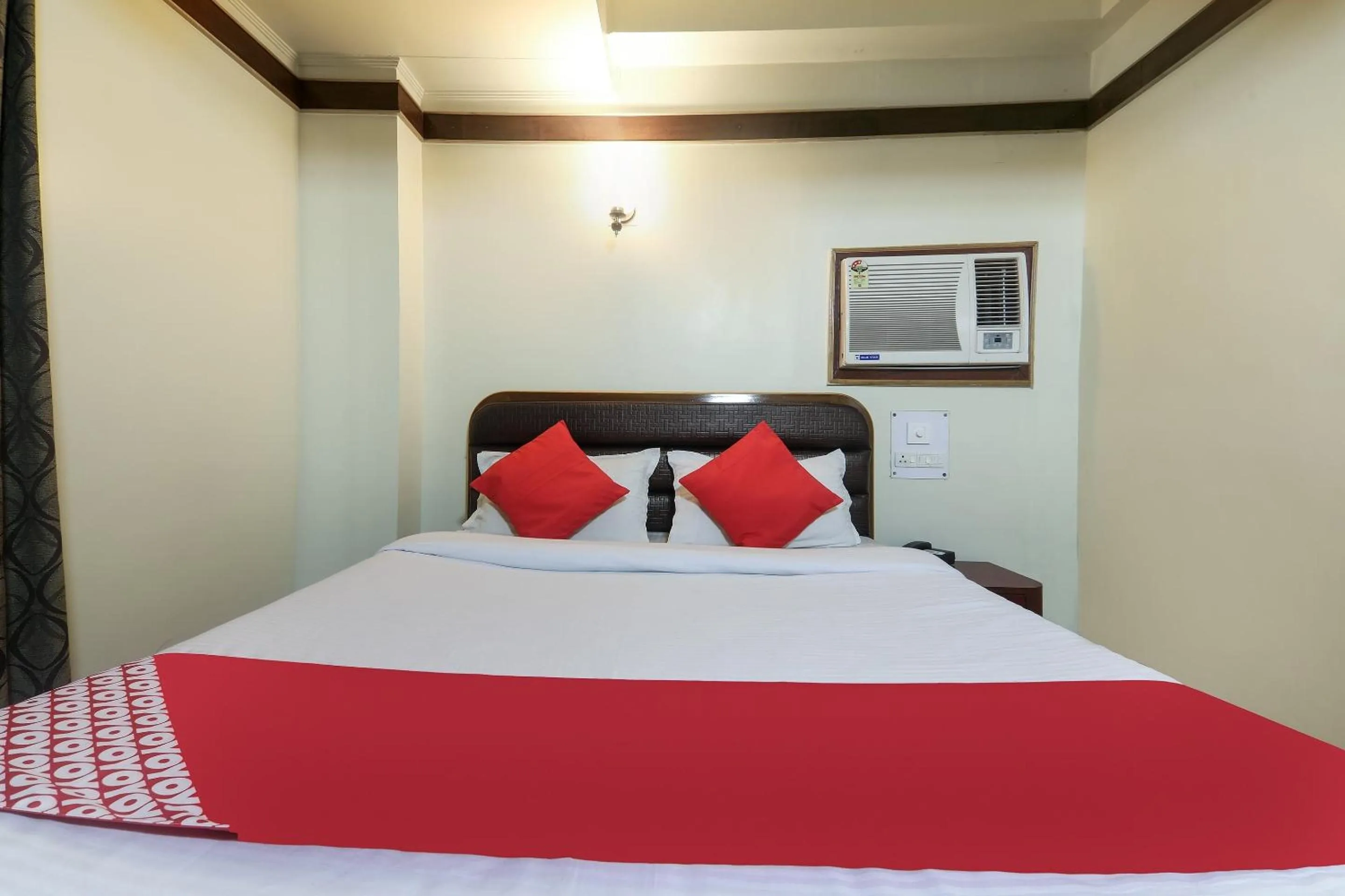 Bedroom in Collection O President