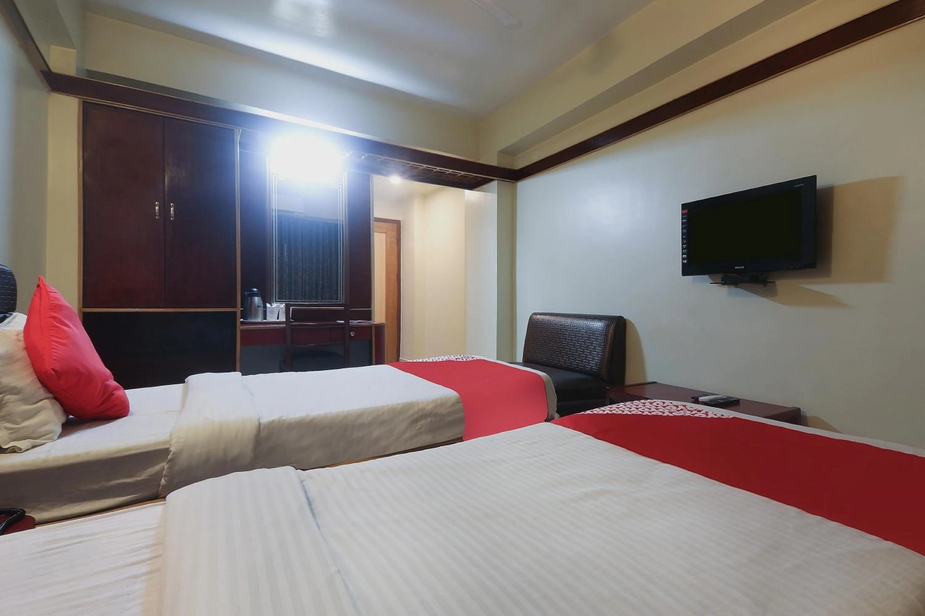 Bedroom in Collection O President