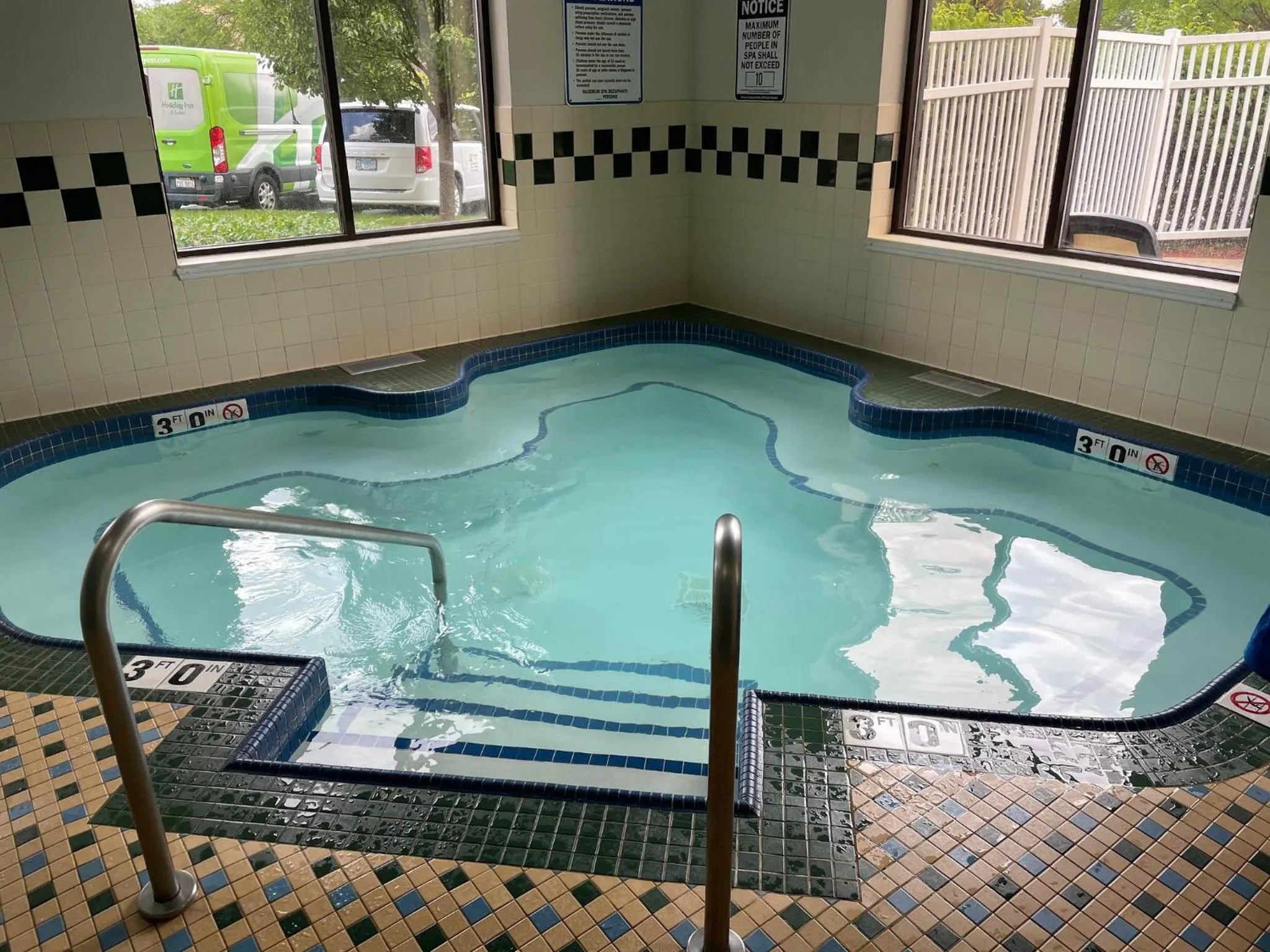 Swimming pool in Holiday Inn Hotel & Suites Chicago Northwest - Elgin by IHG