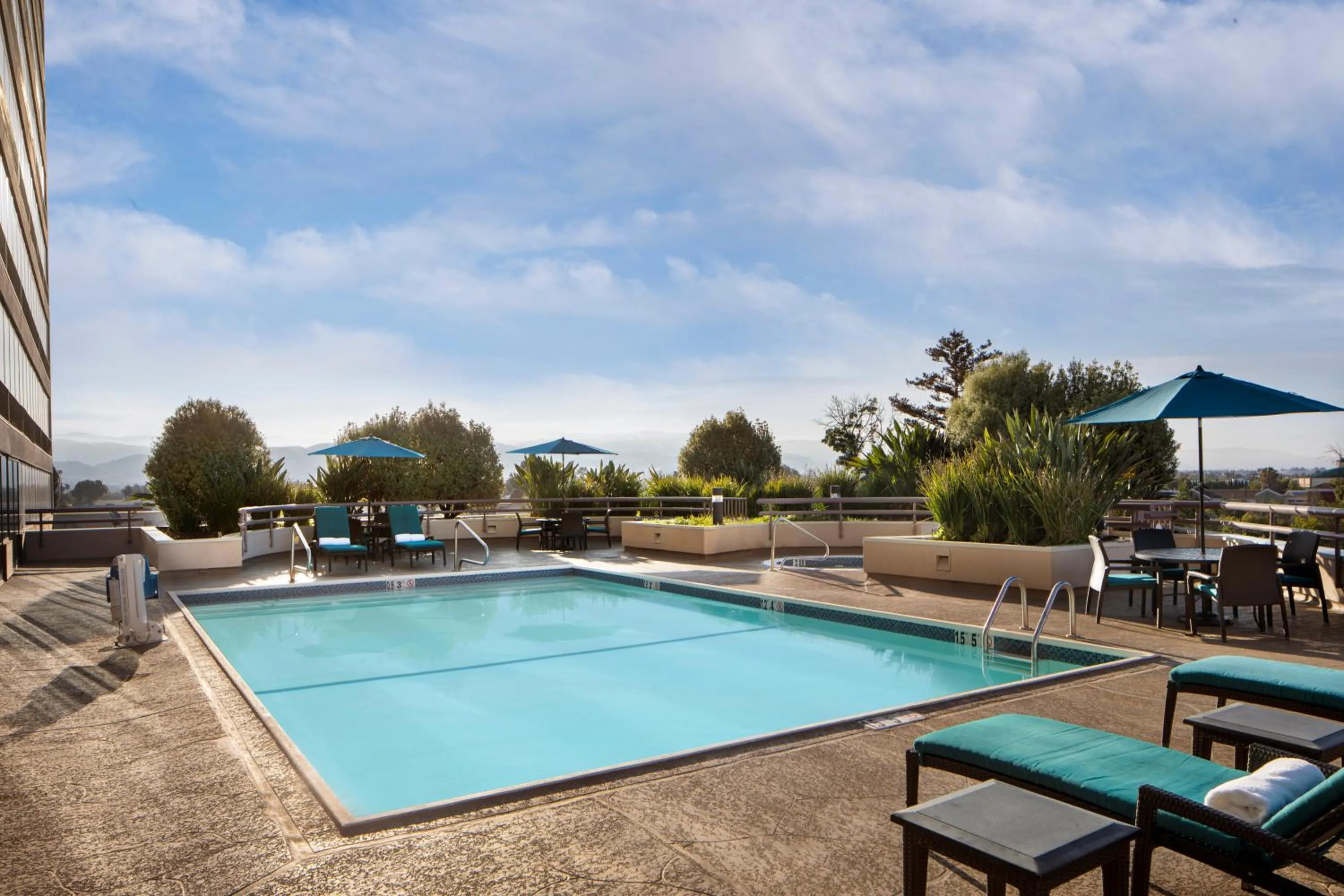 Hot Tub in Sonesta San Jose - Milpitas