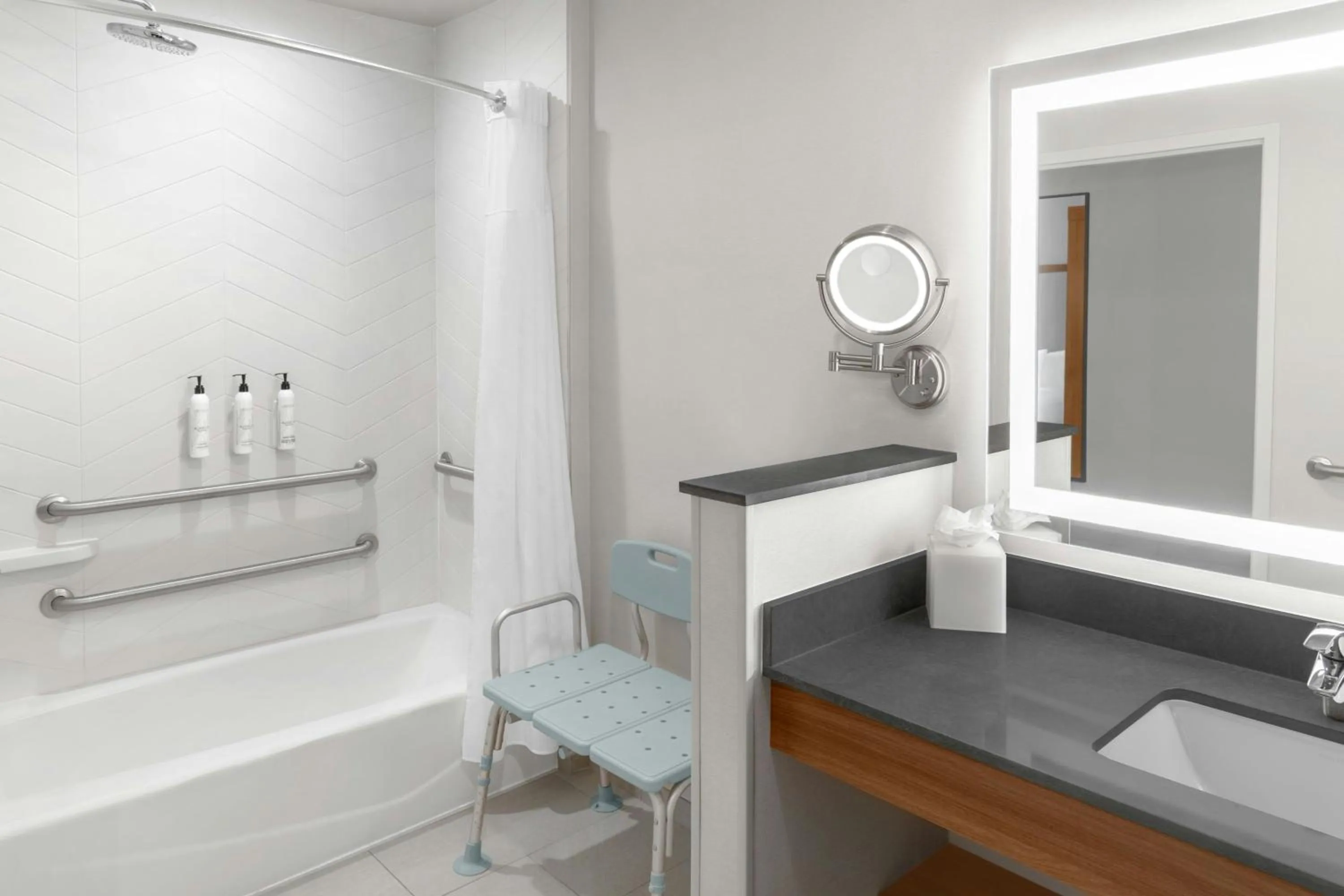 Photo of the whole room in Fairfield by Marriott Inn & Suites San Francisco Pacifica