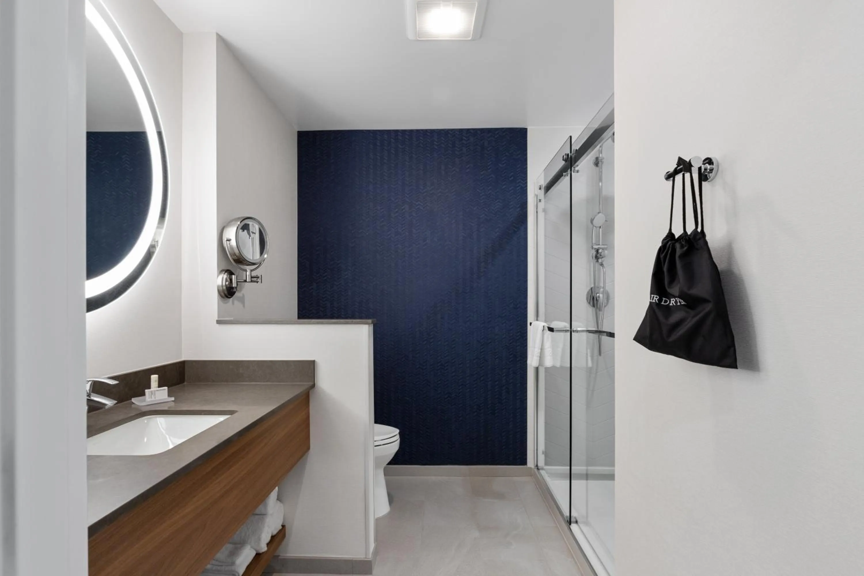 Bathroom in Fairfield by Marriott Inn & Suites San Francisco Pacifica