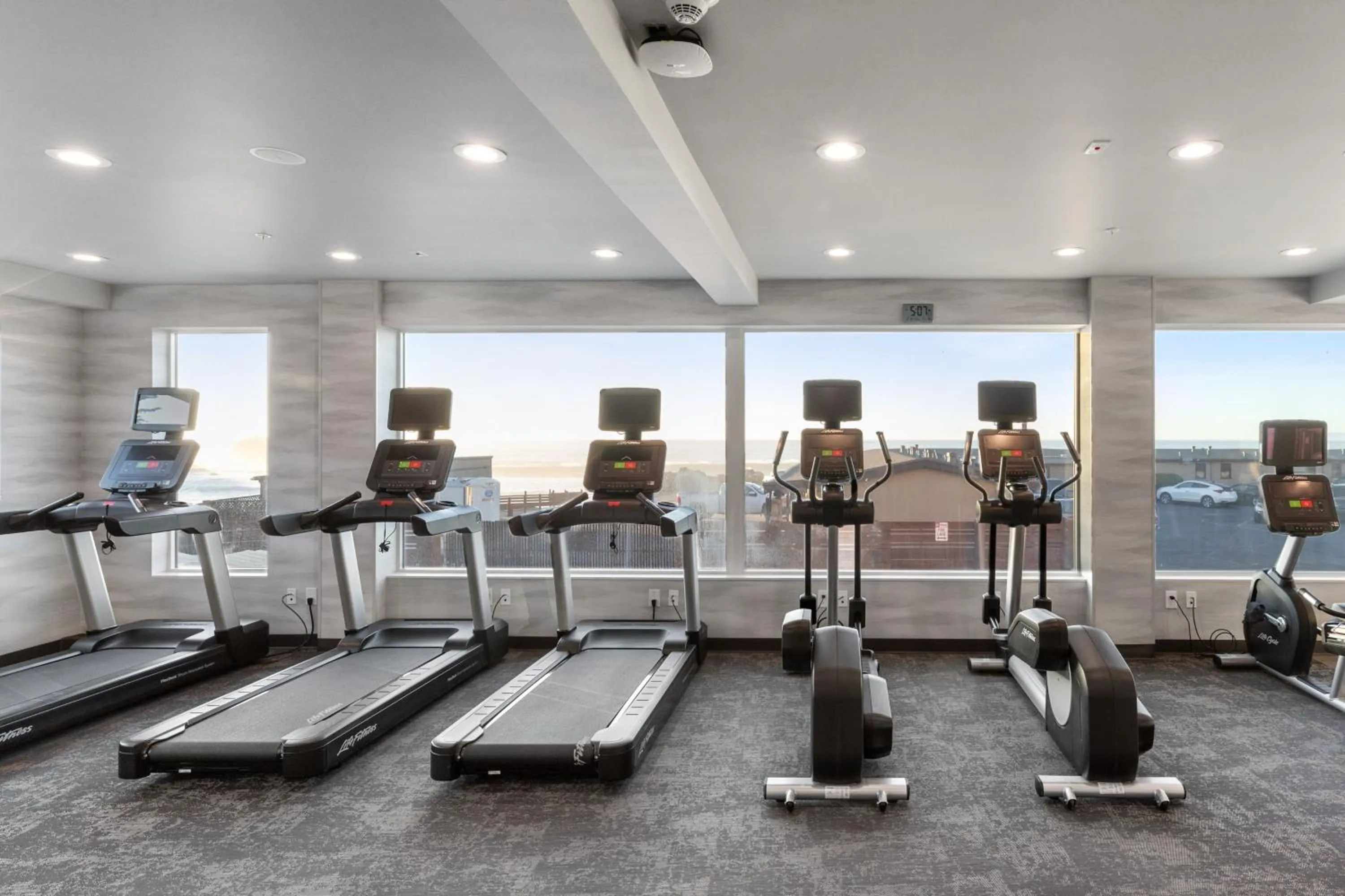 Fitness centre/facilities in Fairfield by Marriott Inn & Suites San Francisco Pacifica