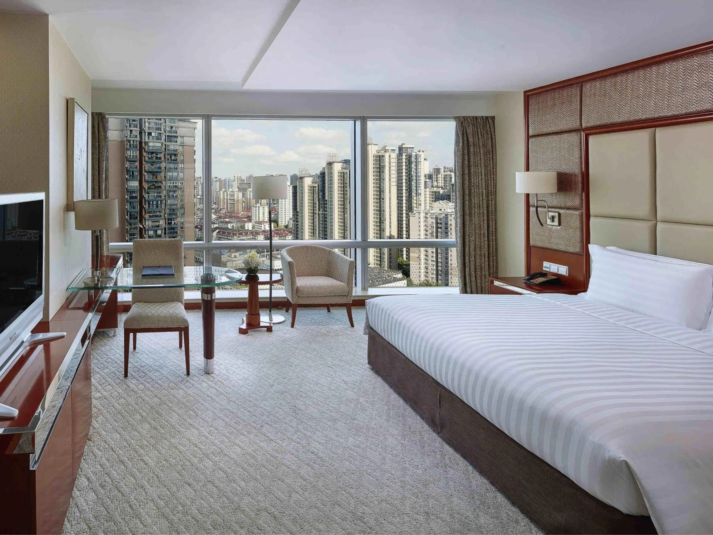 Bedroom, Bed in Pullman Shanghai Central