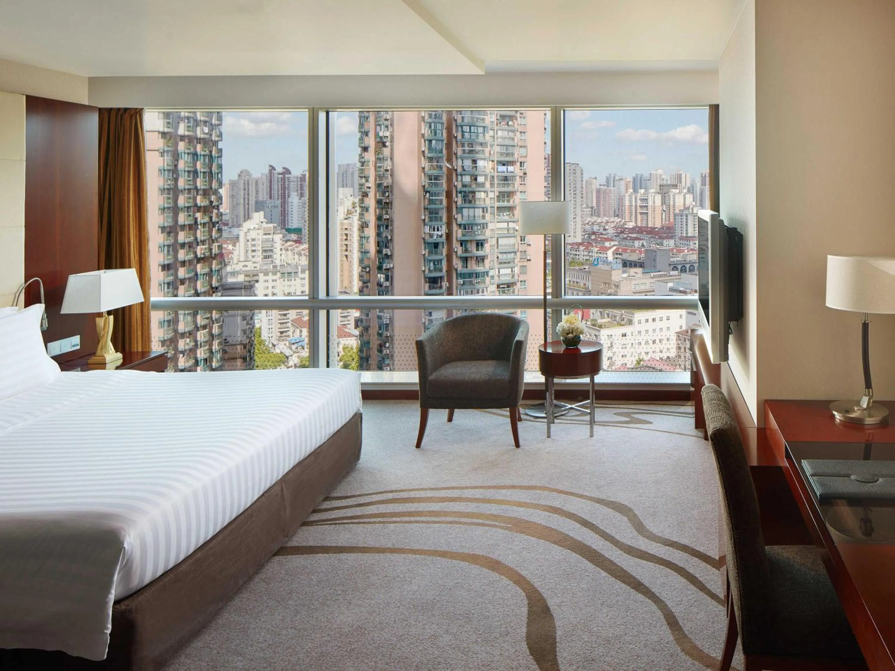 Bedroom, Bed in Pullman Shanghai Central