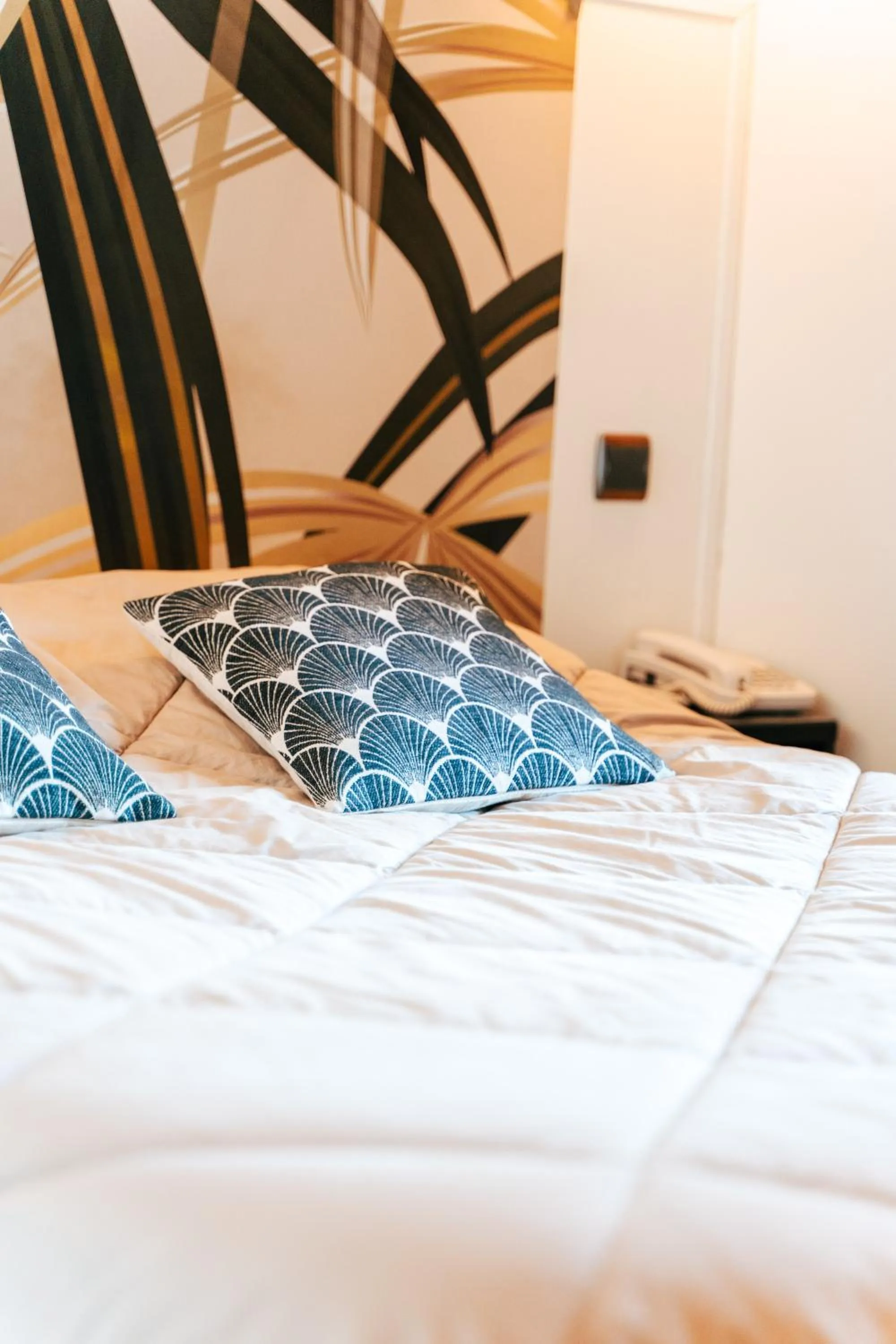 Bedroom, Bed in Hotel des Consuls