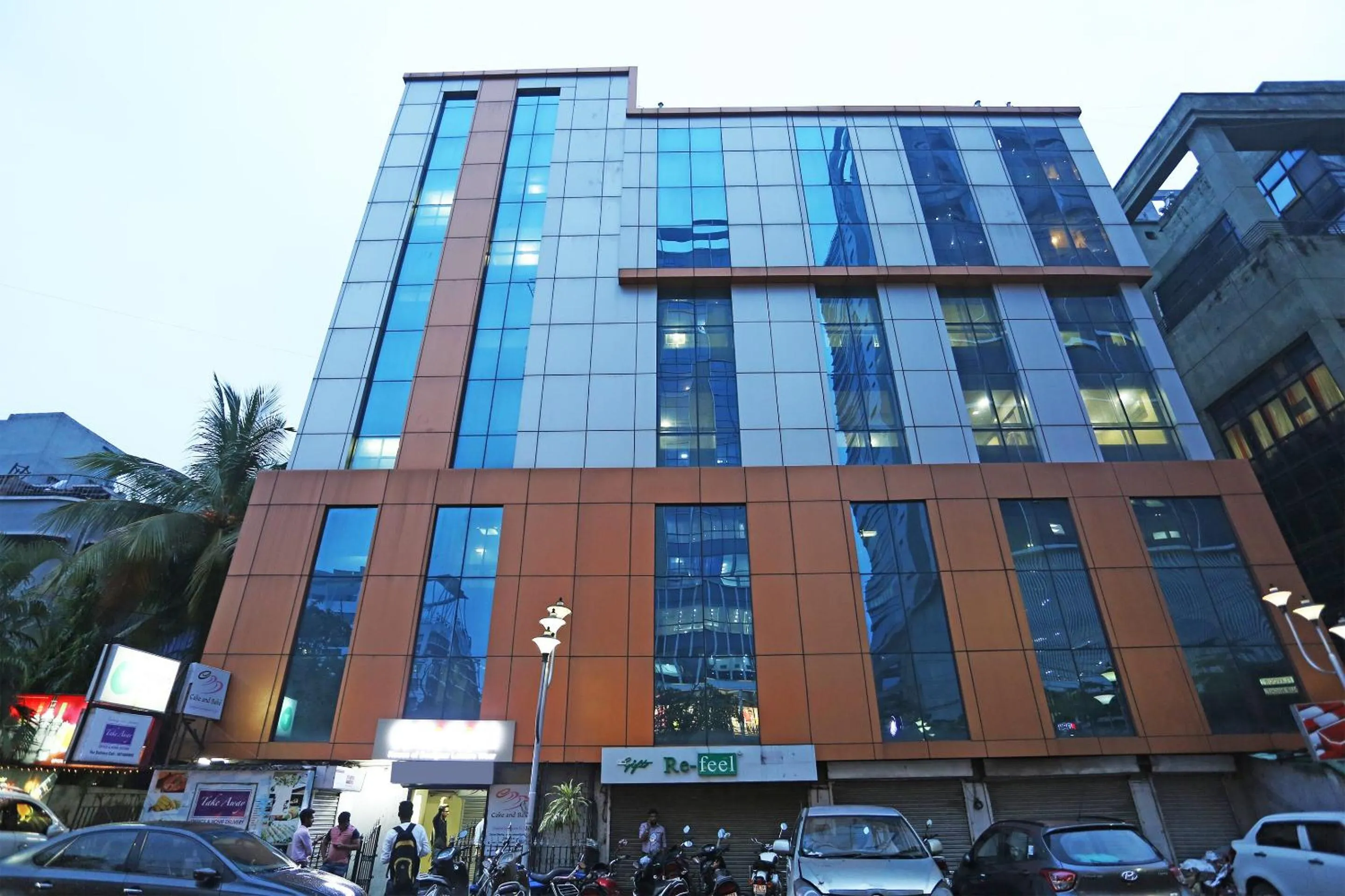 Facade/entrance in Hotel O The Stay