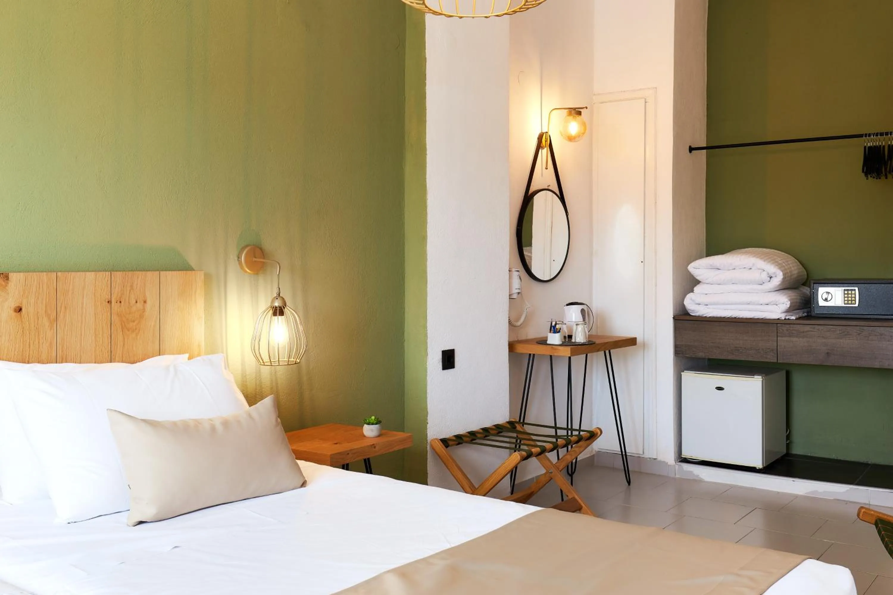 Bedroom, Bed in Charm Hotel, Hersonissos