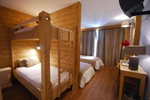 Photo of the whole room, Bed in Hotel Le Monal