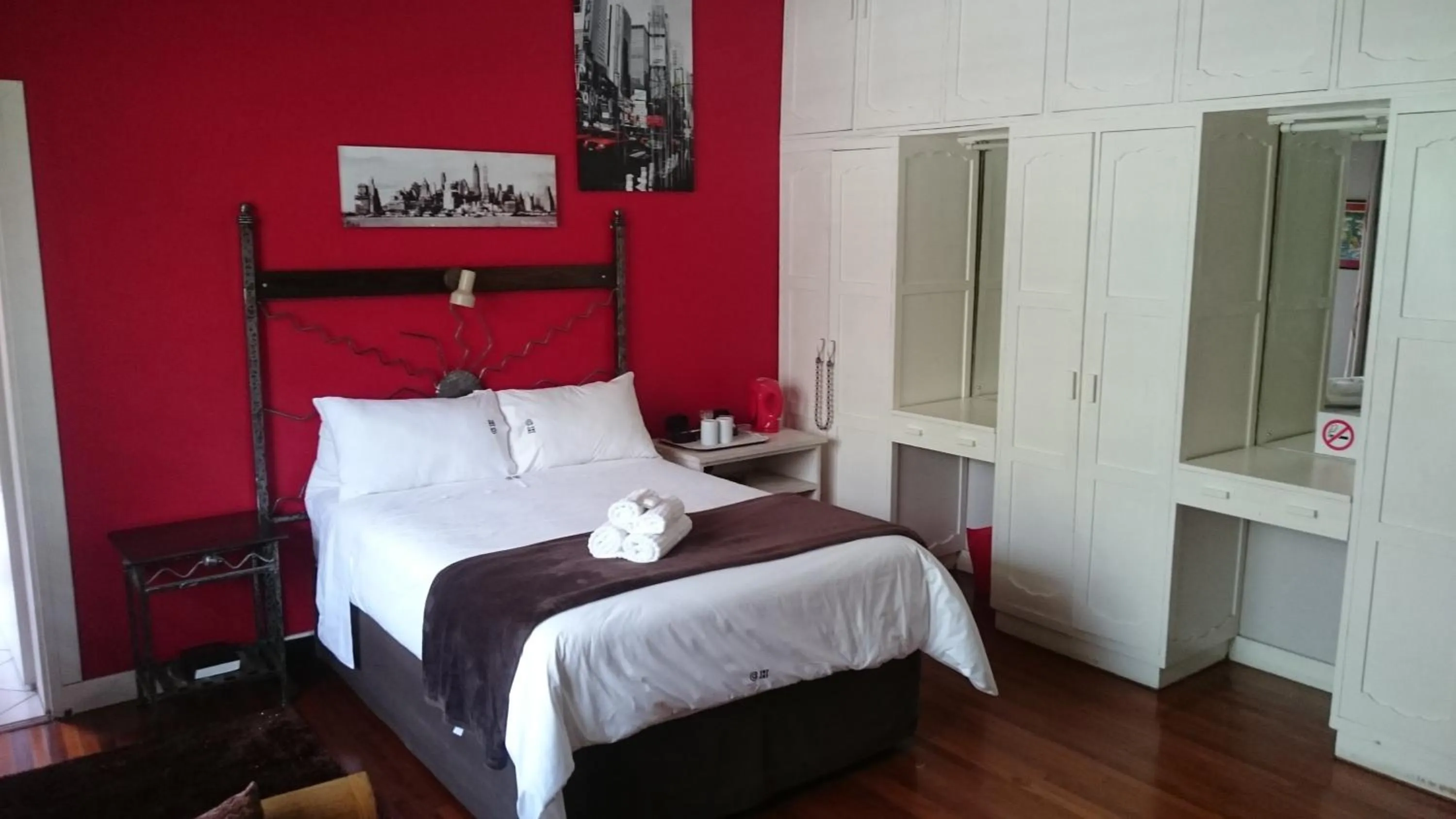 Bed in Convent Hill Lodge