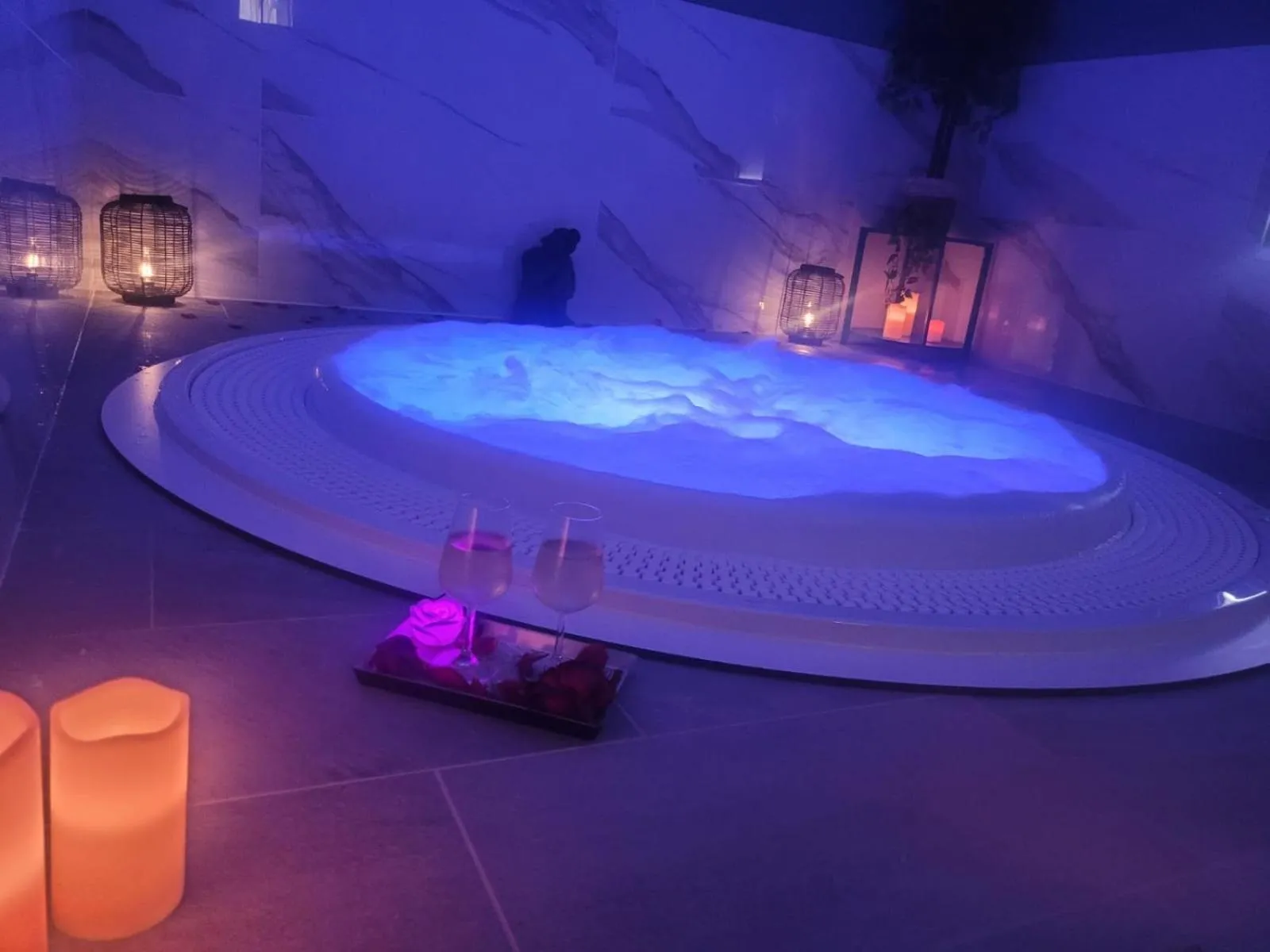 Hot Tub in Relais Saint Michel