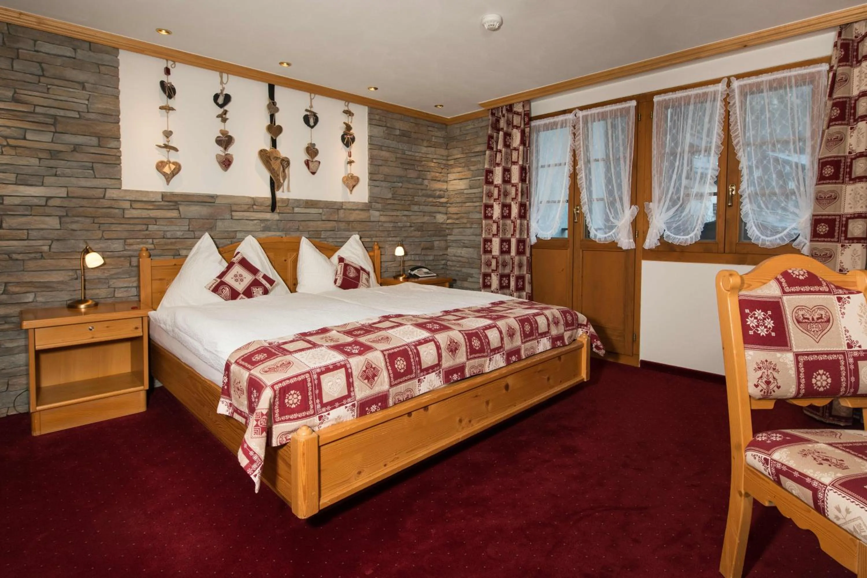 Photo of the whole room in Hotel Dufour Alpin Superior - Adults only