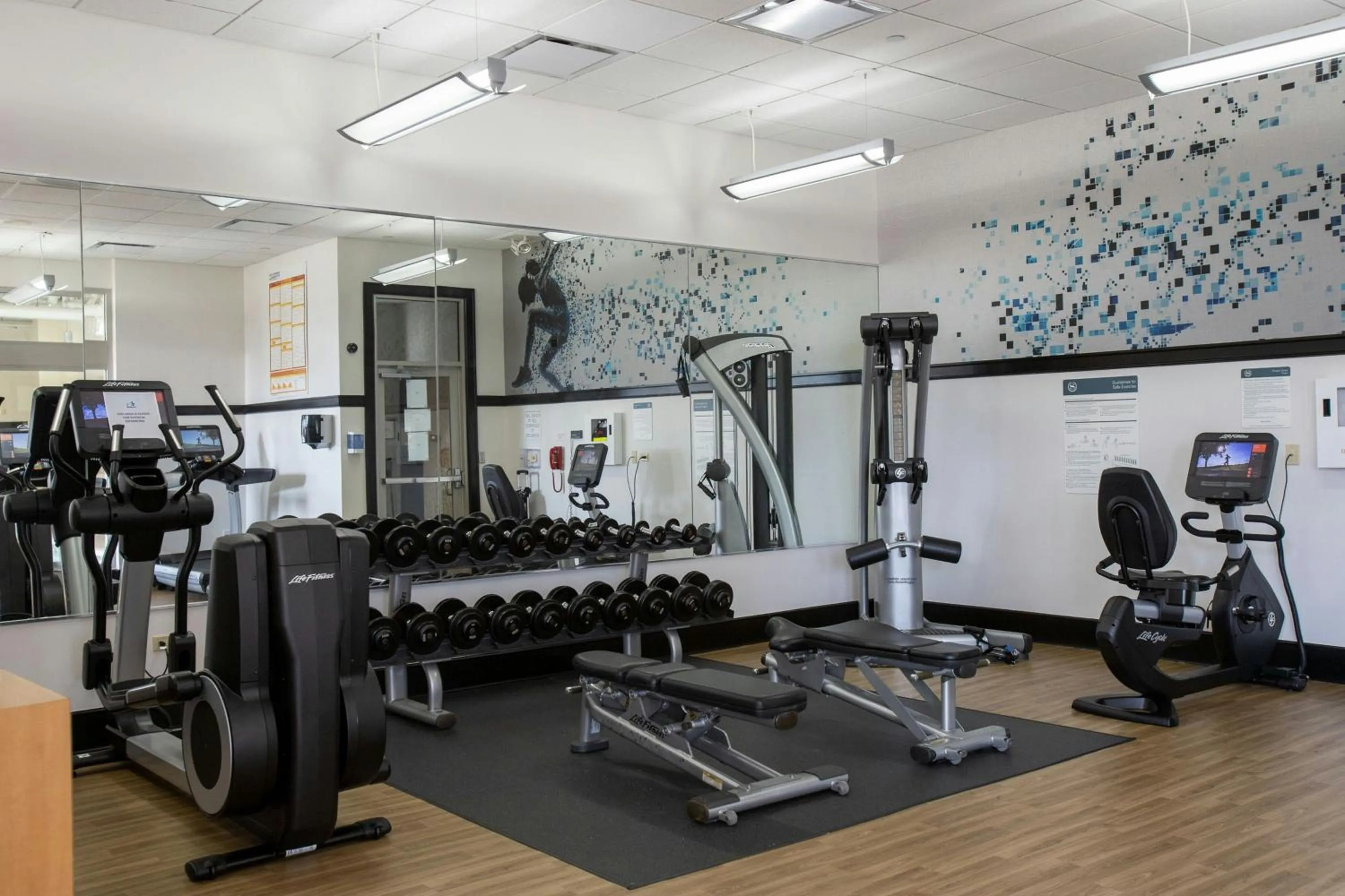 Fitness centre/facilities in Sheraton Chicago Northbrook