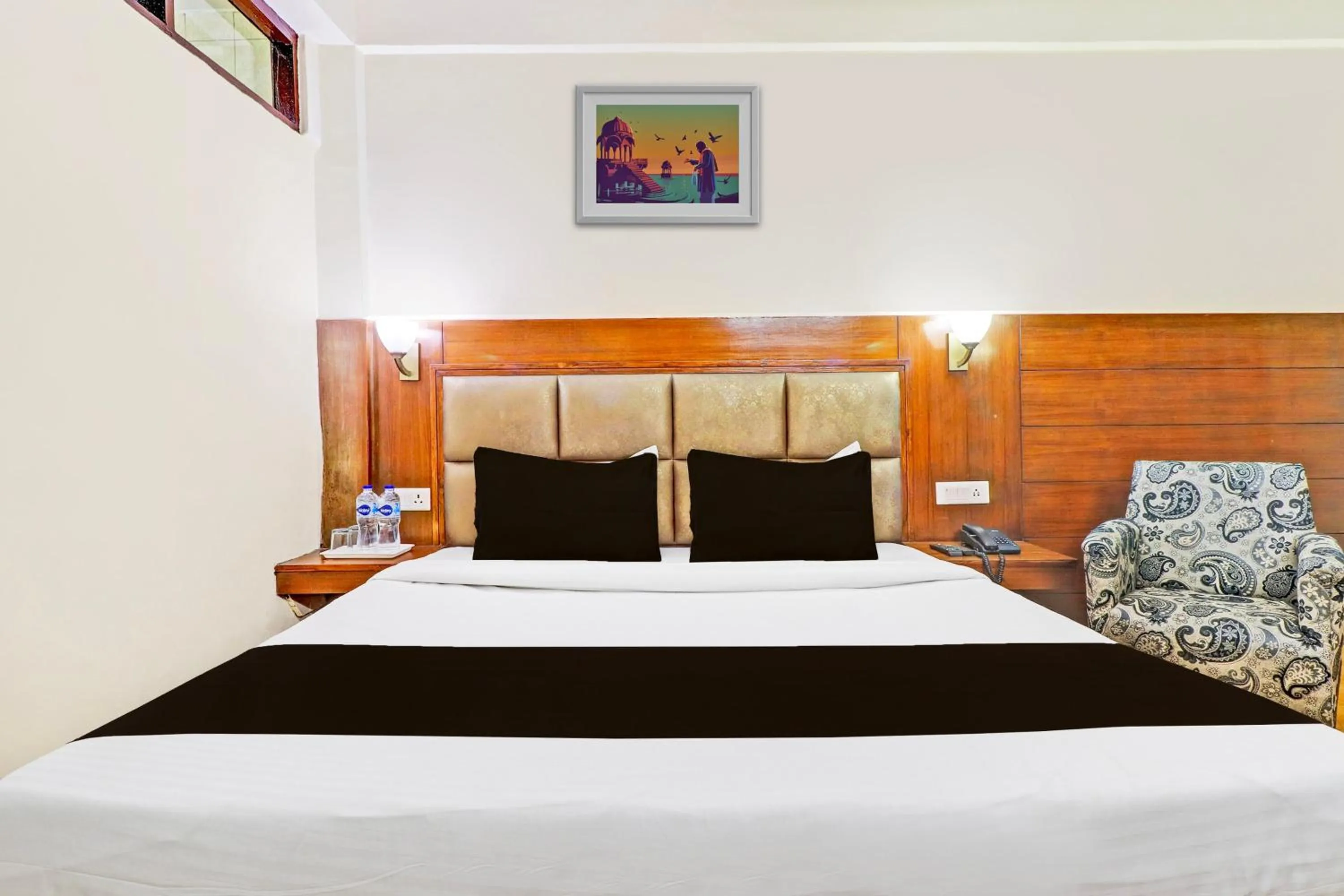 Bedroom, Bed in Super Collection O Pioneer