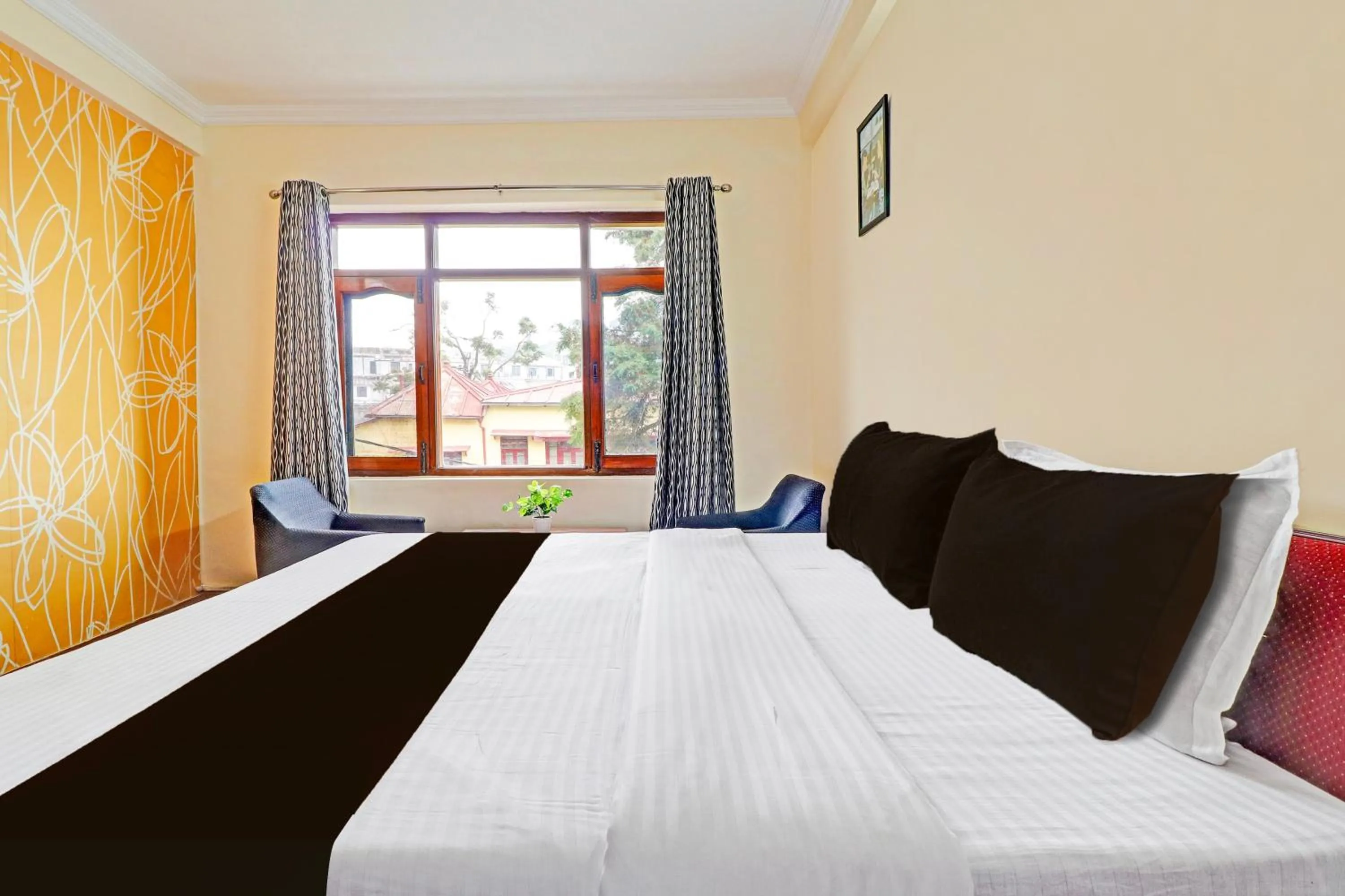 Bedroom, Bed in Super Collection O Pioneer