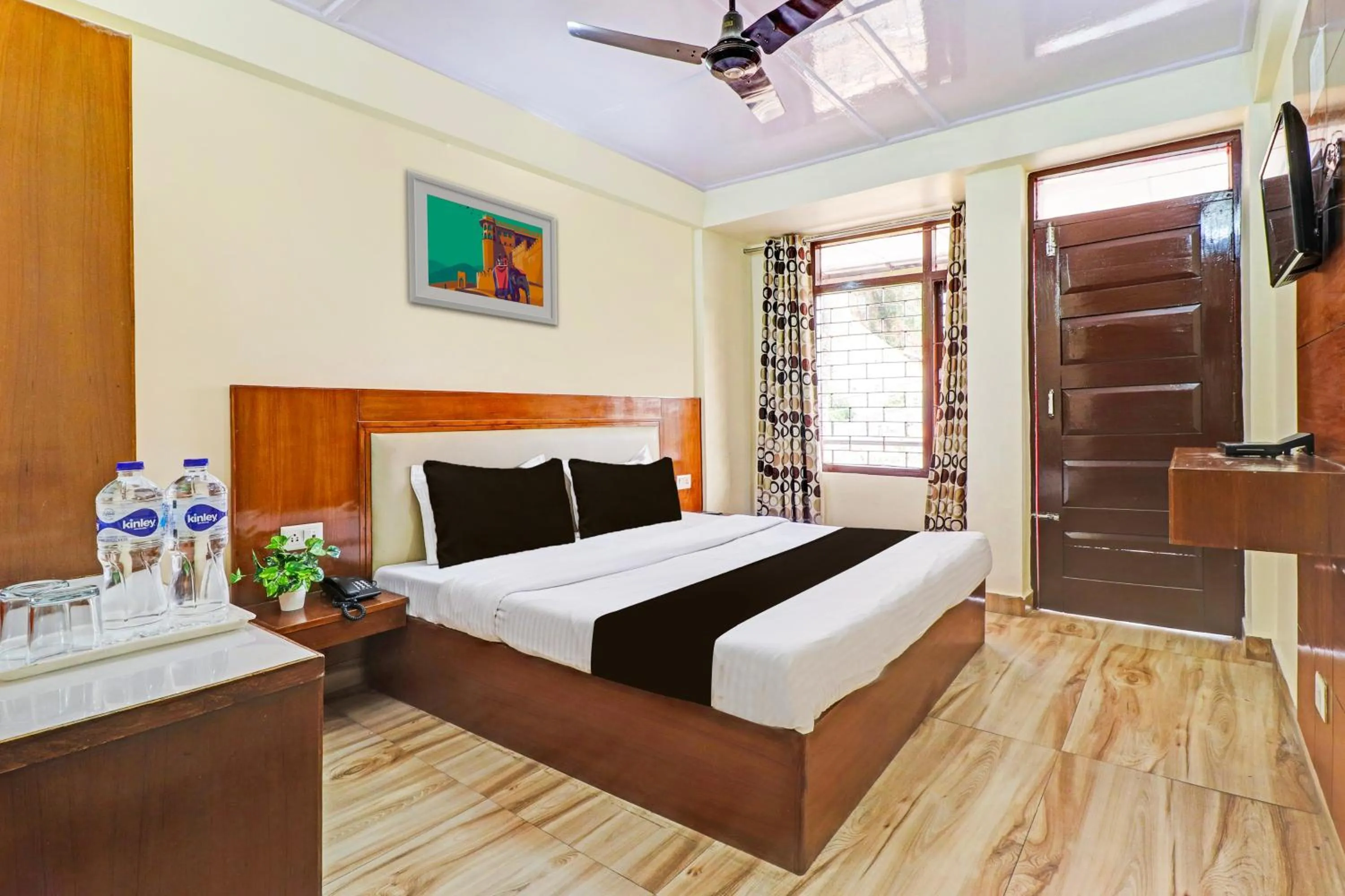 Bedroom, Bed in Super Collection O Pioneer