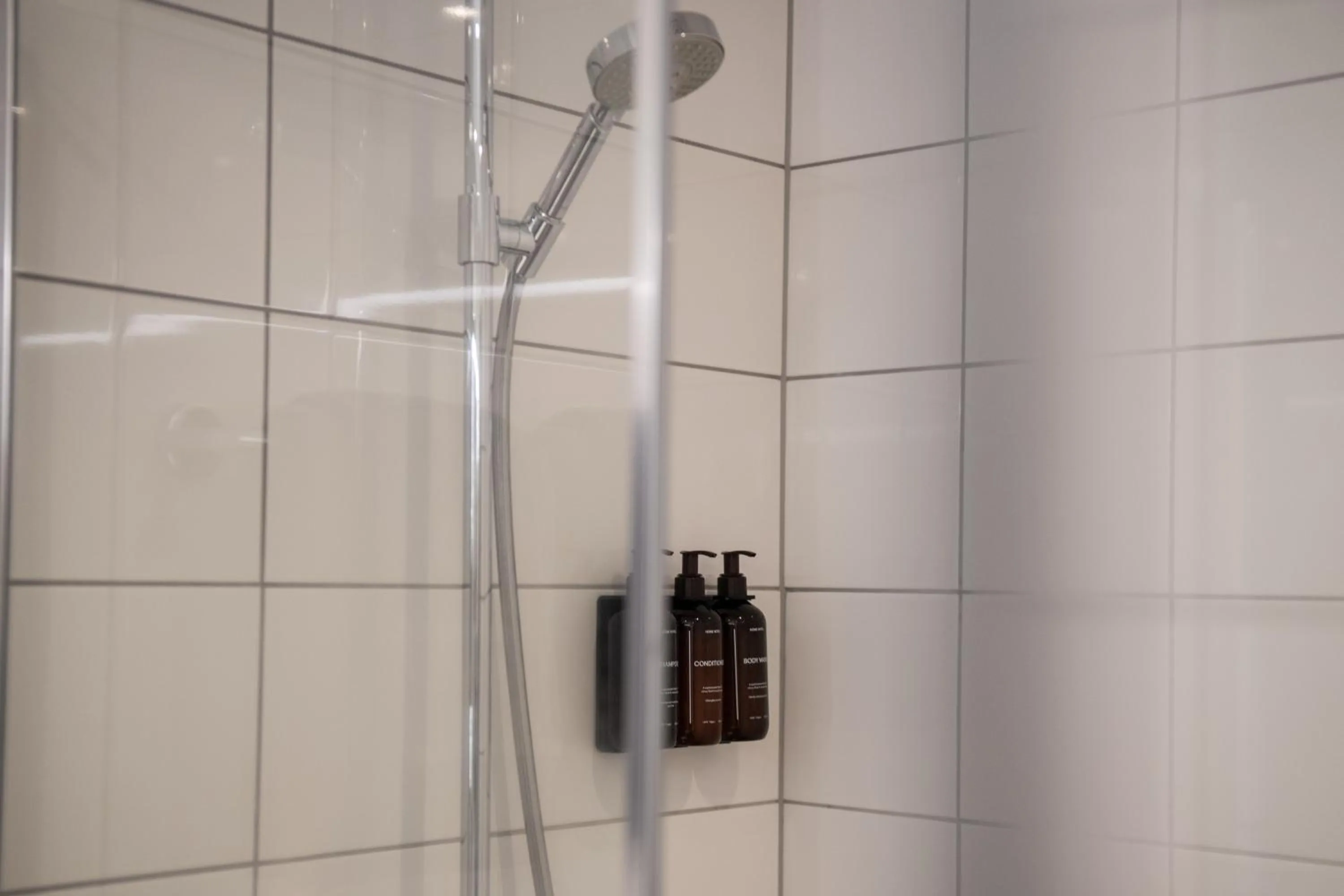 Shower in Home Hotel Uman