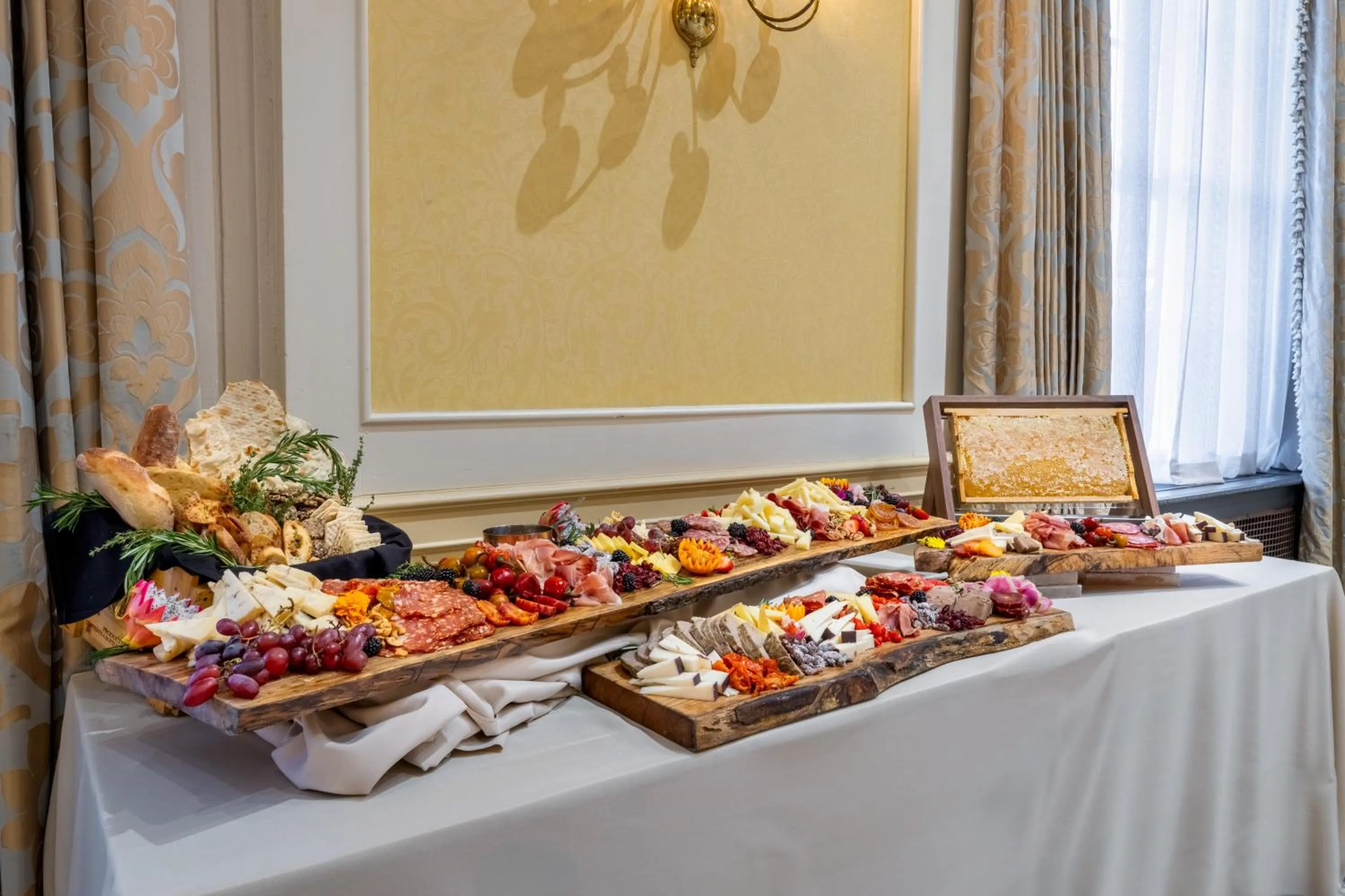 Francis Marion Hotel