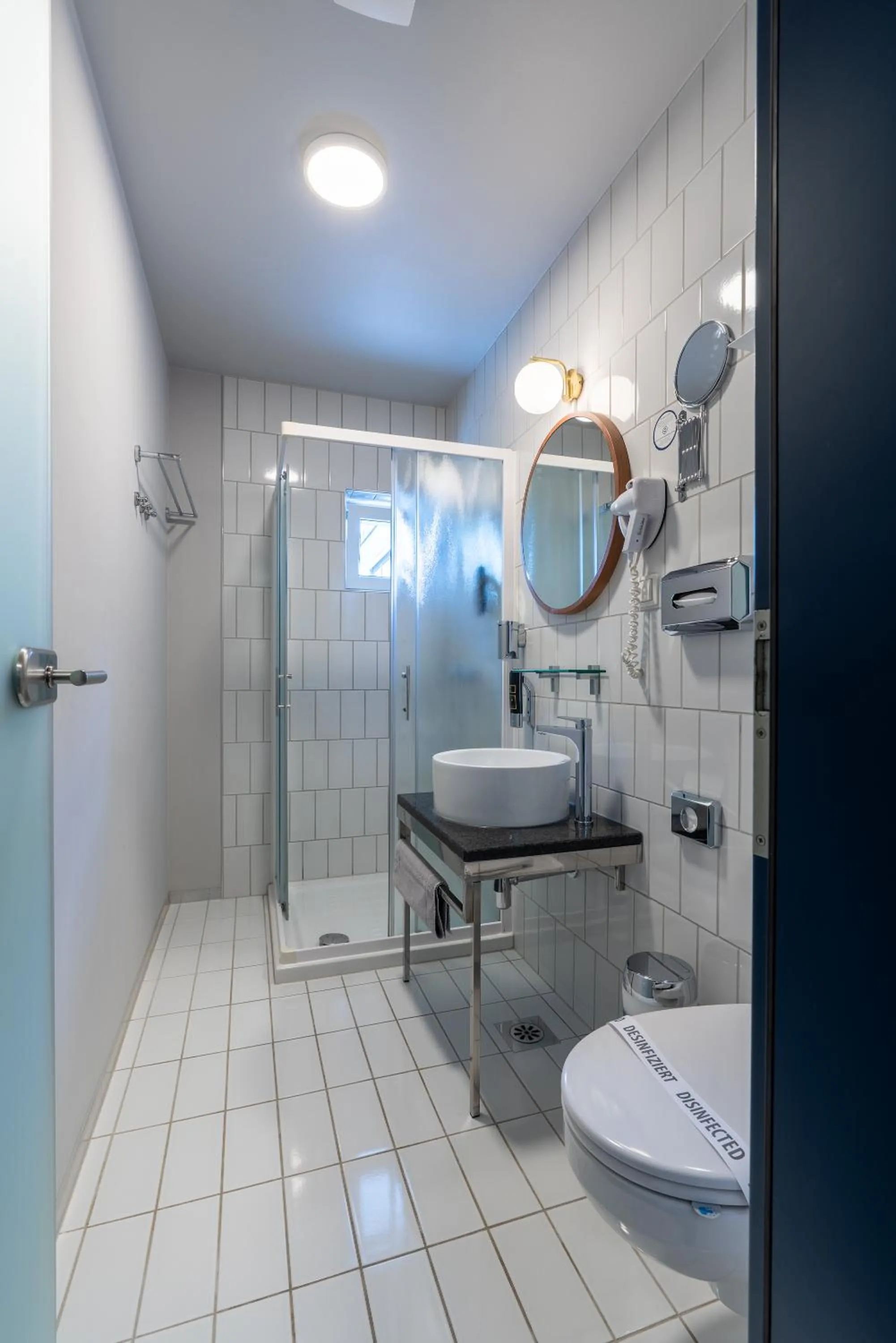 Bathroom in Das Schreder Hotel