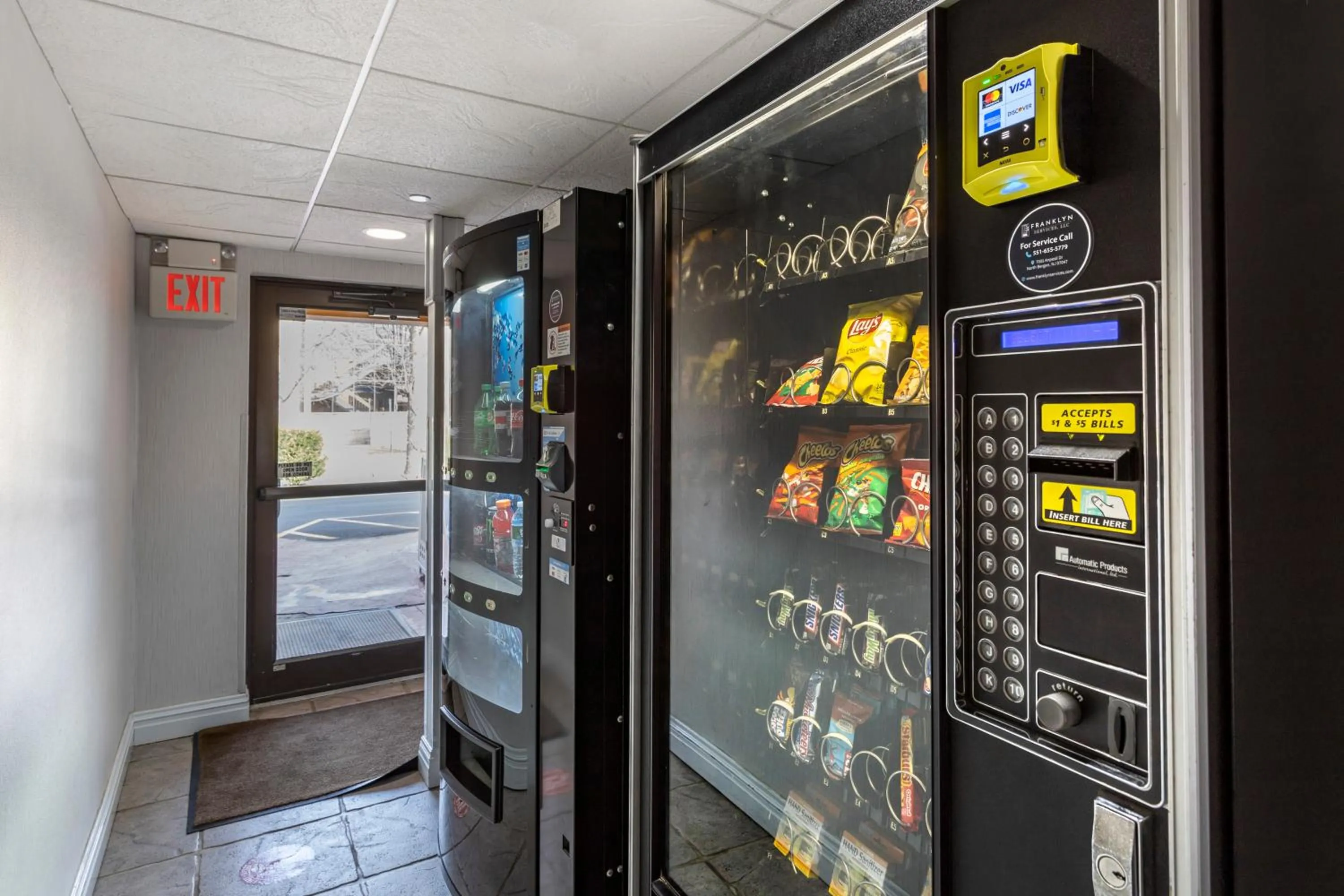 vending machine in Comfort Inn Paramus - Hackensack