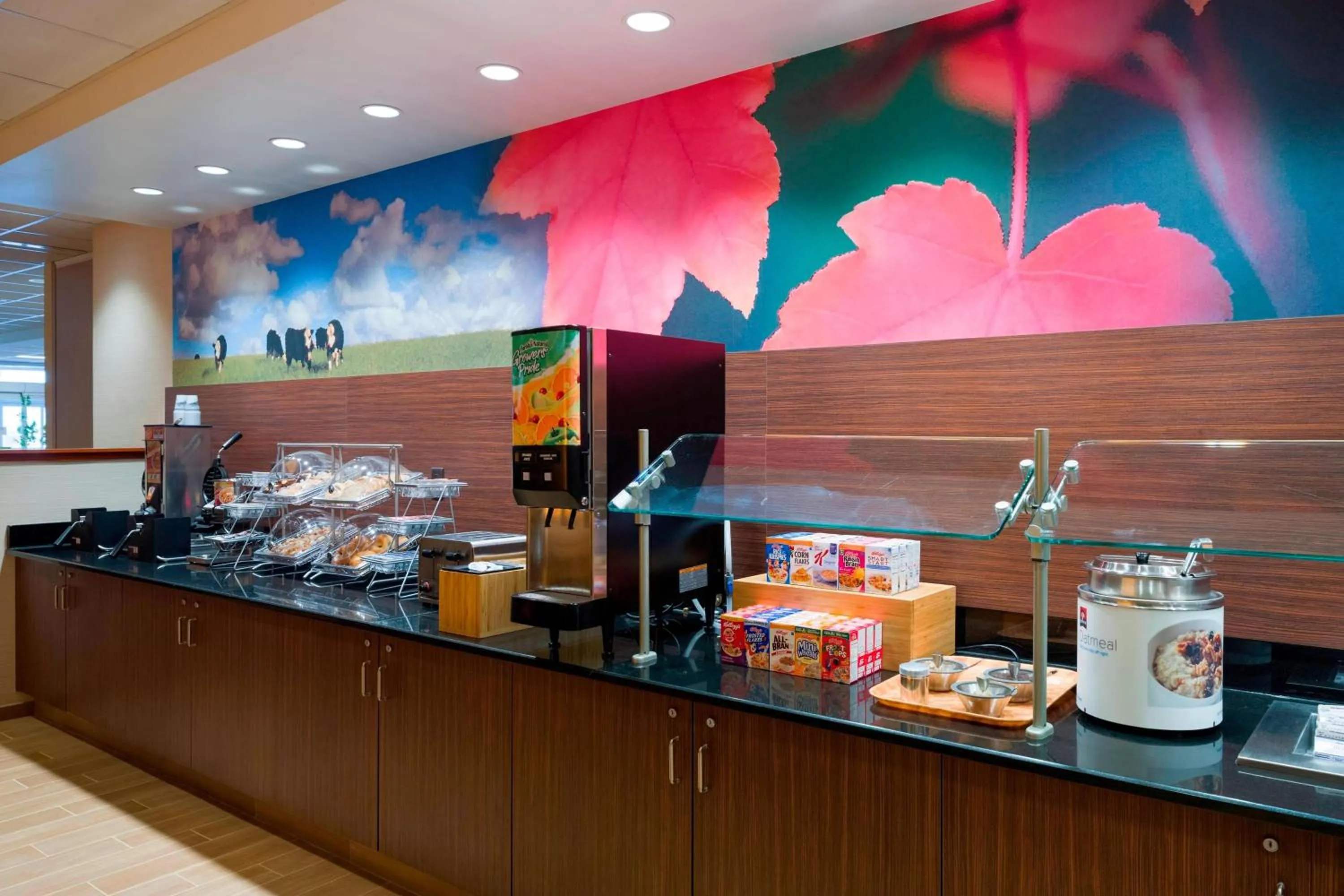Breakfast in Fairfield Inn & Suites by Marriott Paramus