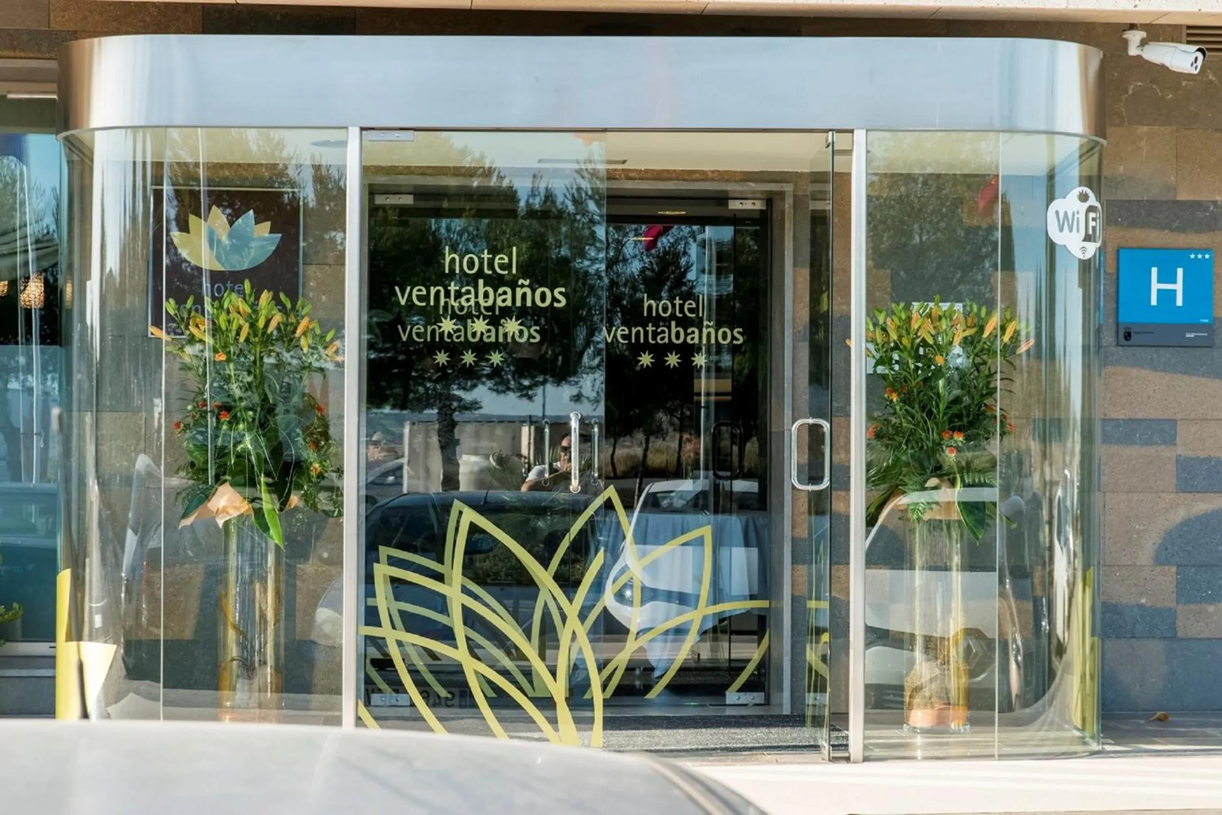 Property building in Hotel Venta Baños