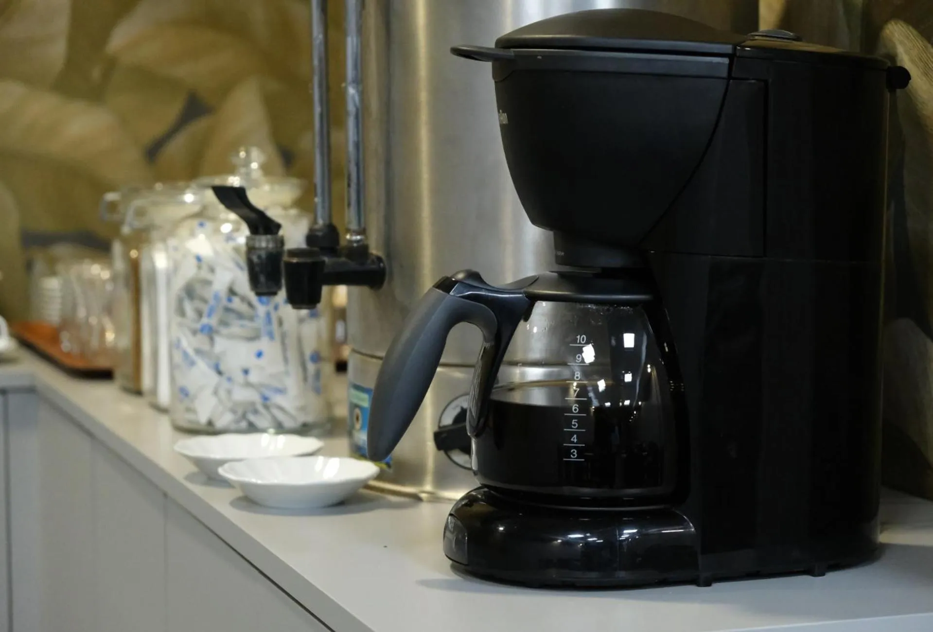 Coffee/tea facilities in Uçar Royal Hotel ve Konferans Salonu