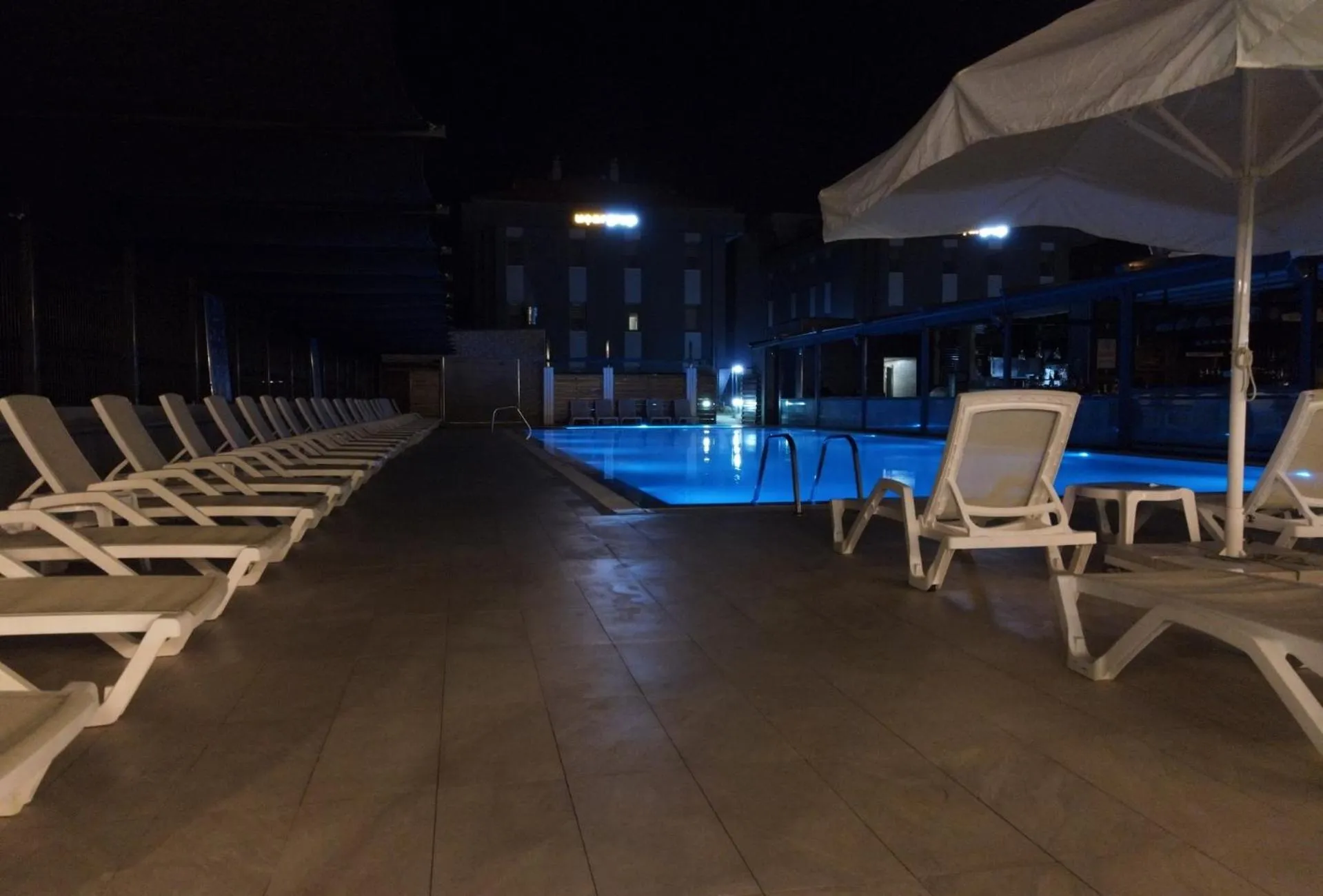 Night in Uçar Royal Hotel ve Konferans Salonu