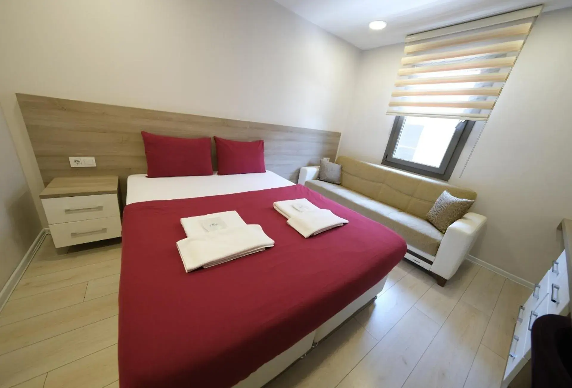 Deluxe Room (2 Adults + 1 Child) in Uçar Royal Hotel ve Konferans Salonu Deluxe Room (2 Adults + 1 Child) in Uçar Royal Hotel ve Konferans Salonu