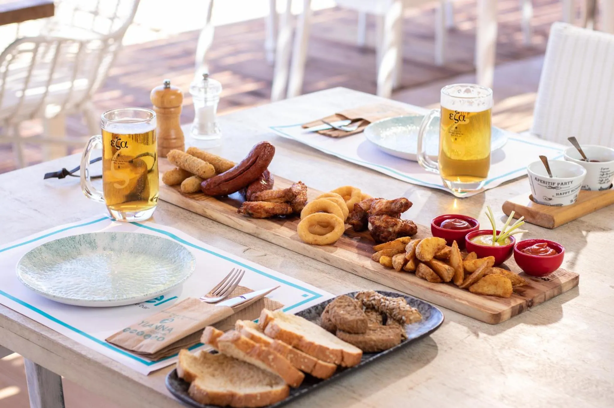 Restaurant/places to eat in Yianna Caravel Suites "by Checkin" adults only