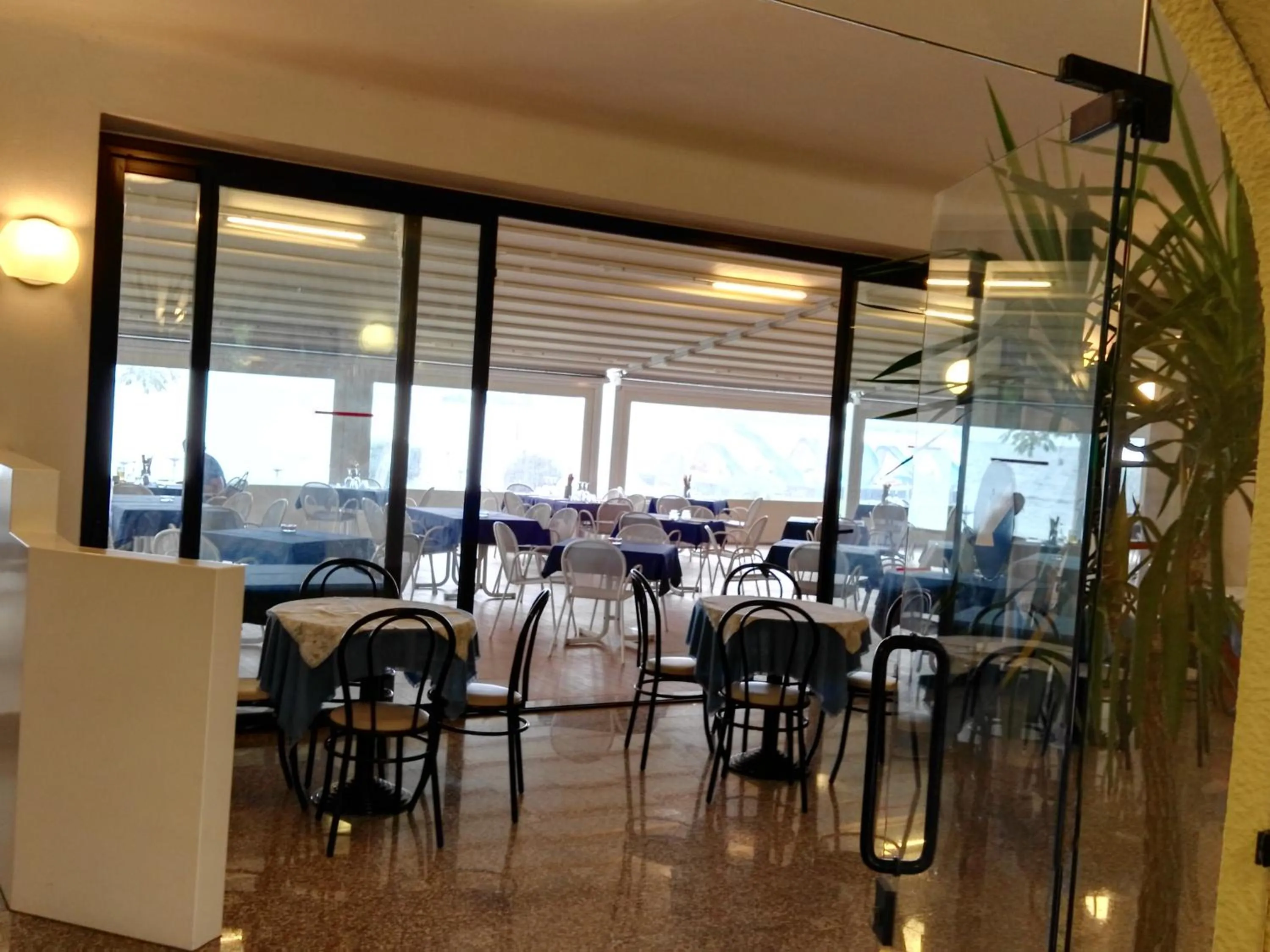 Property building in Hotel La Romantica