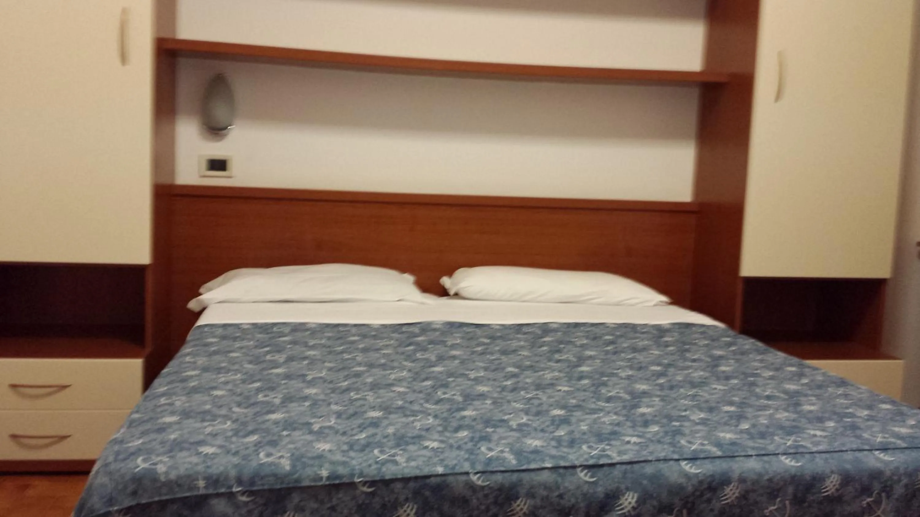 Bed in Hotel La Romantica