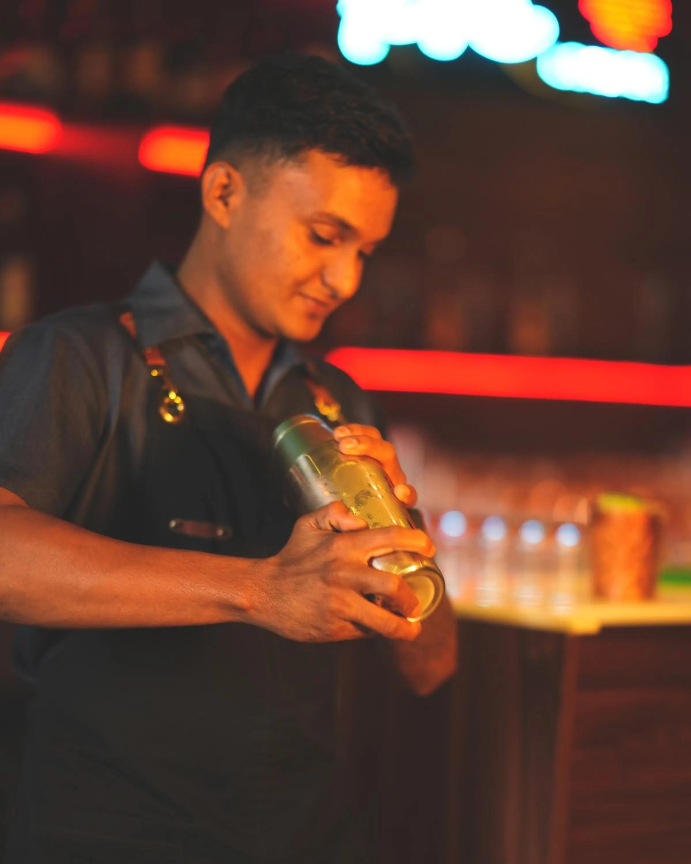 Nightclub / DJ in Sheraton Oman Hotel