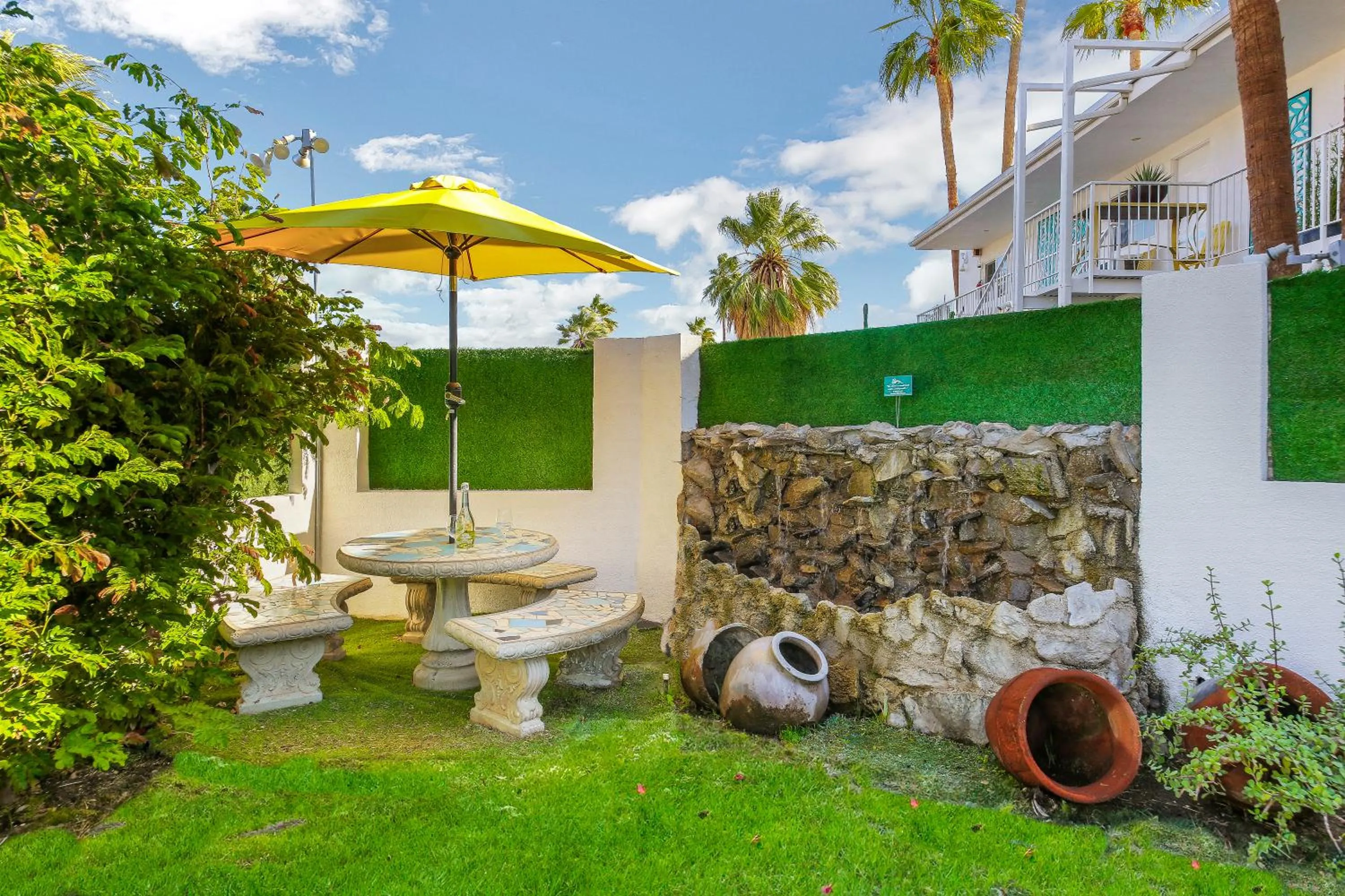 Garden in Inn at Palm Springs