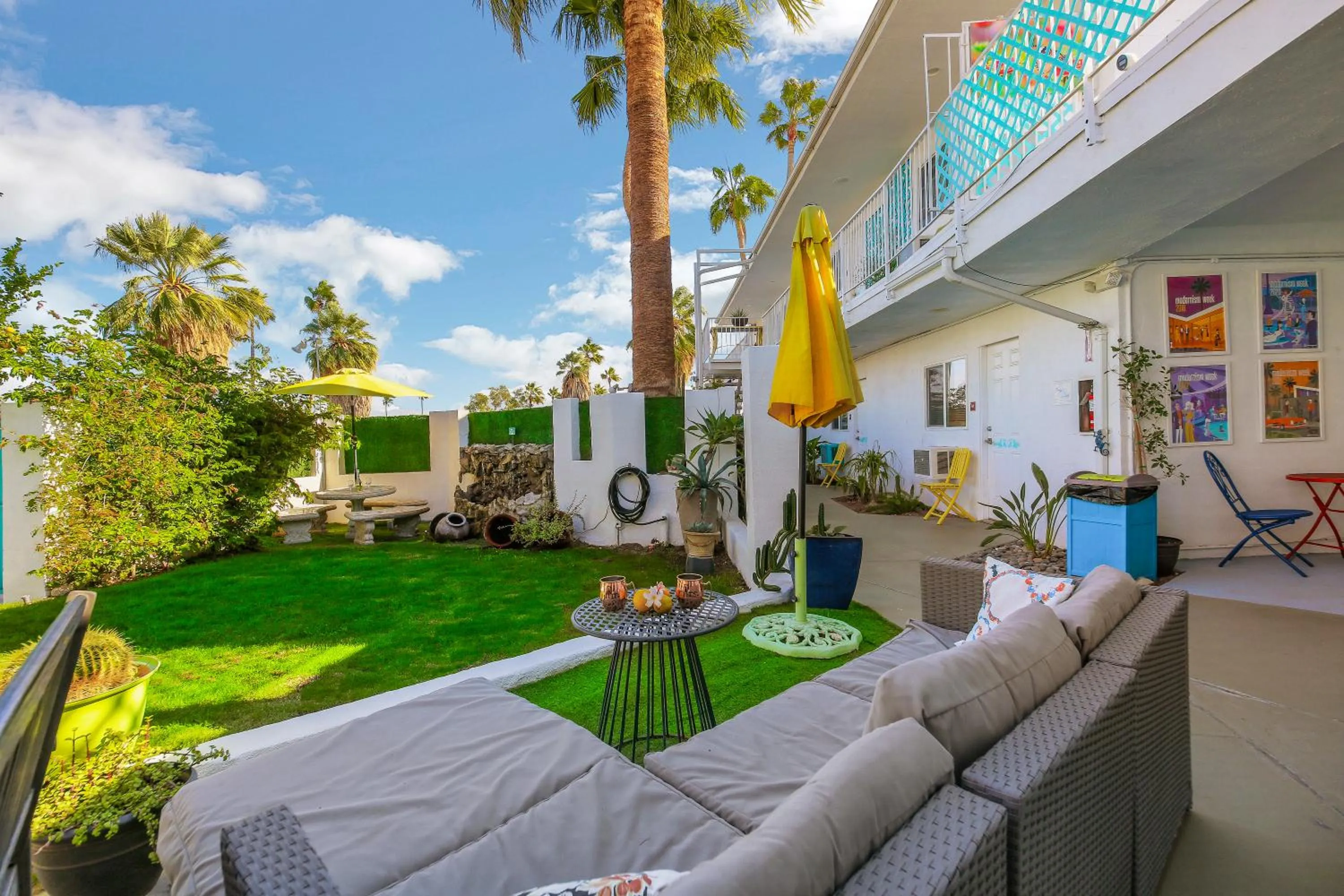 Garden view in Inn at Palm Springs