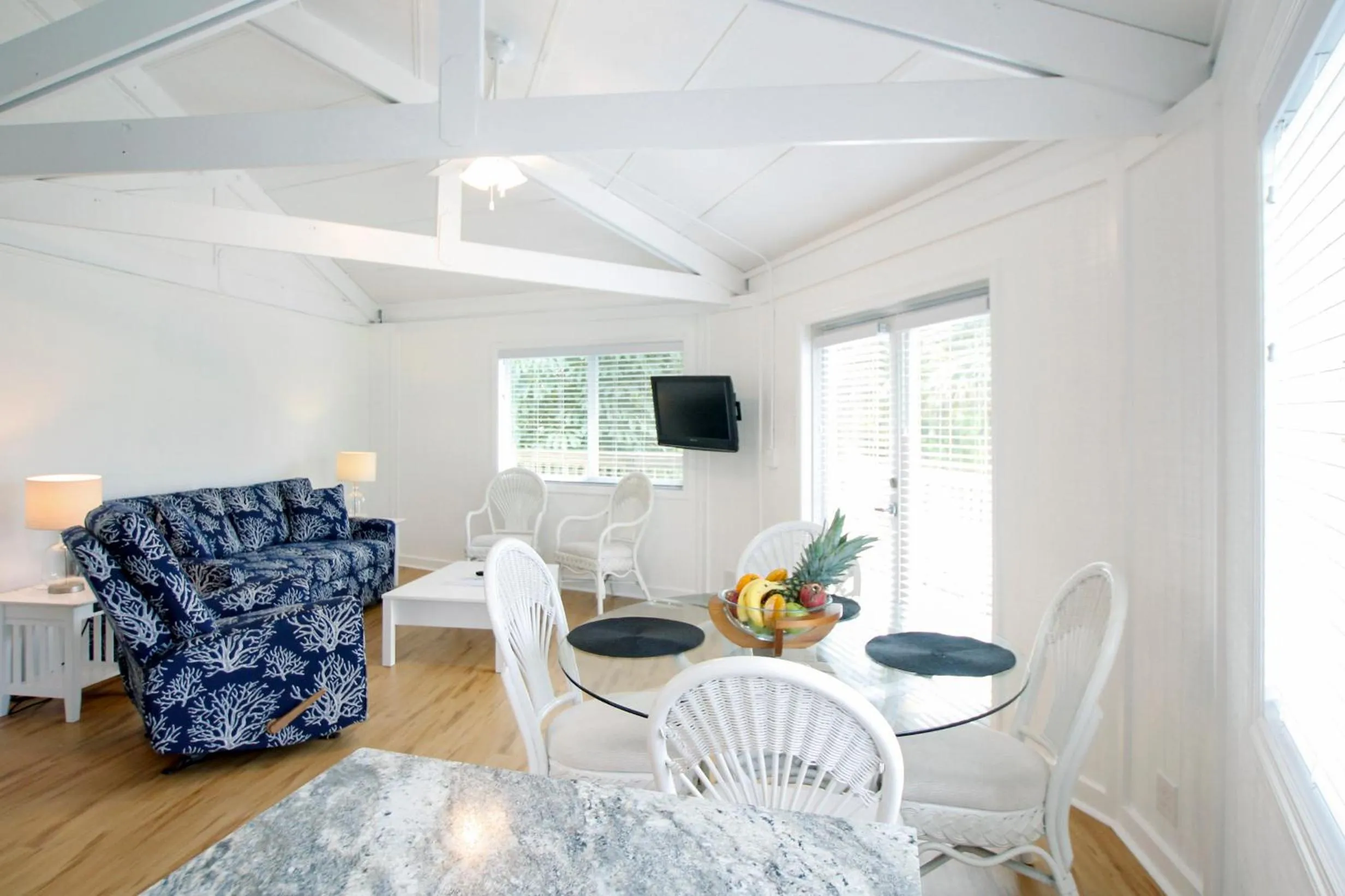 TV and multimedia in Topsider Resort