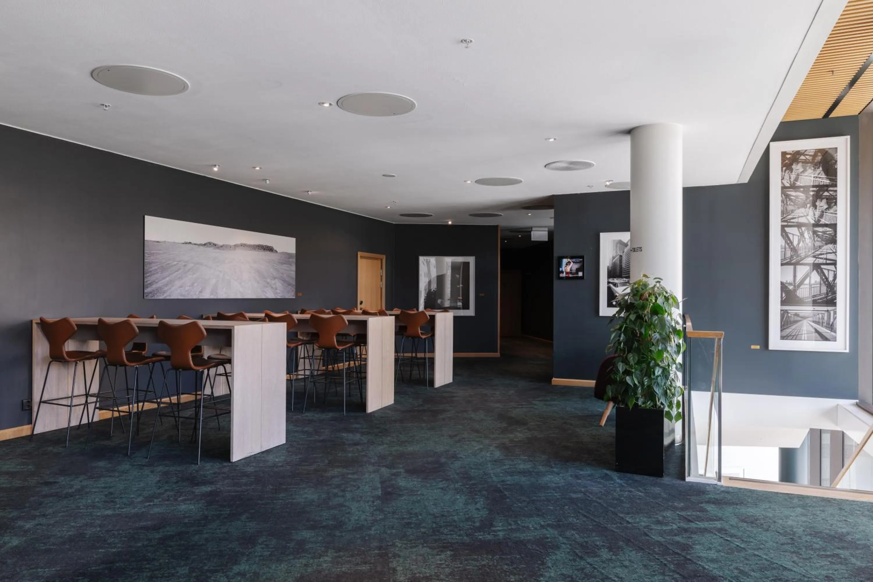 Lobby or reception in Clarion Hotel Sign