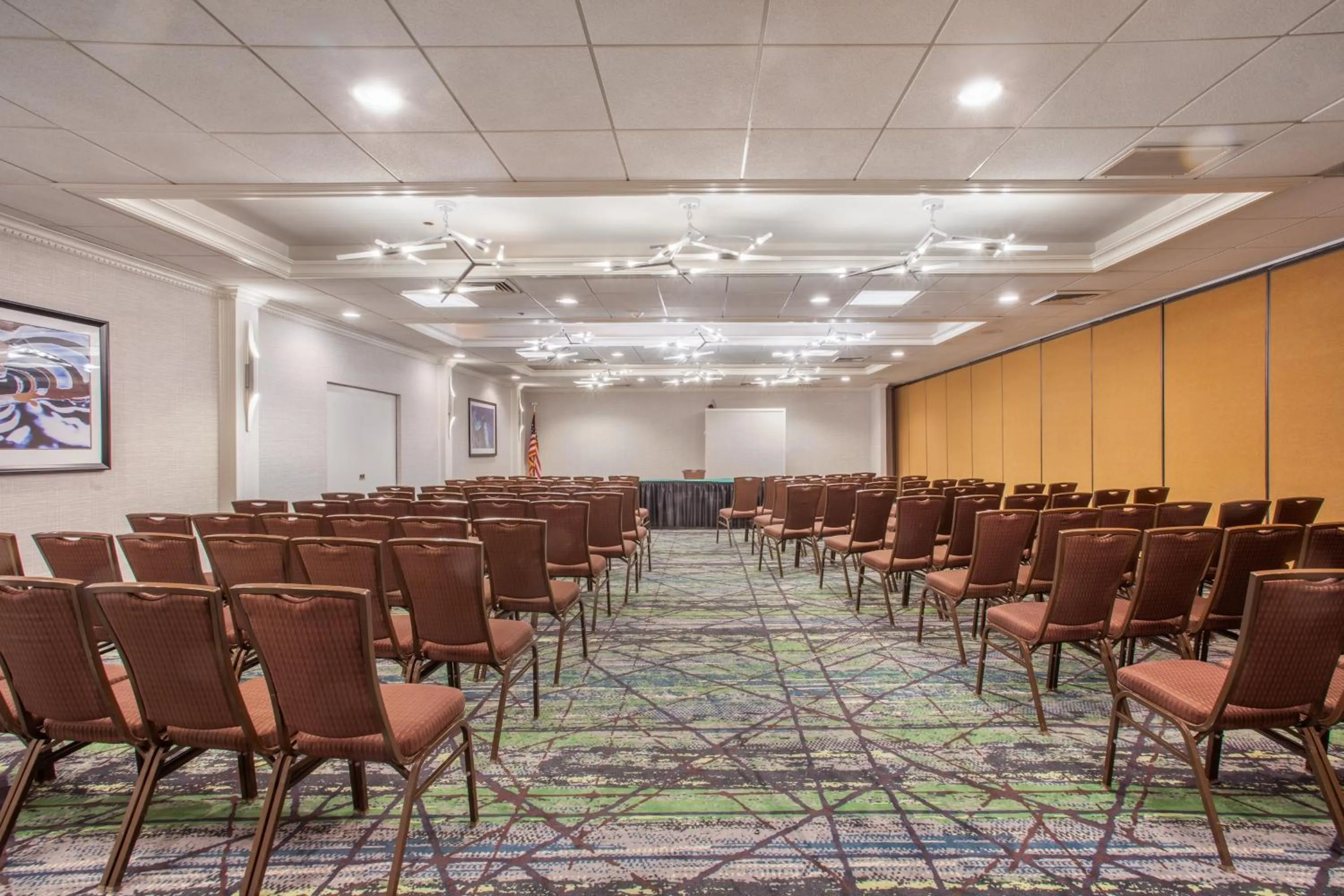 Meeting/conference room in Holiday Inn & Suites Parsippany Fairfield by IHG