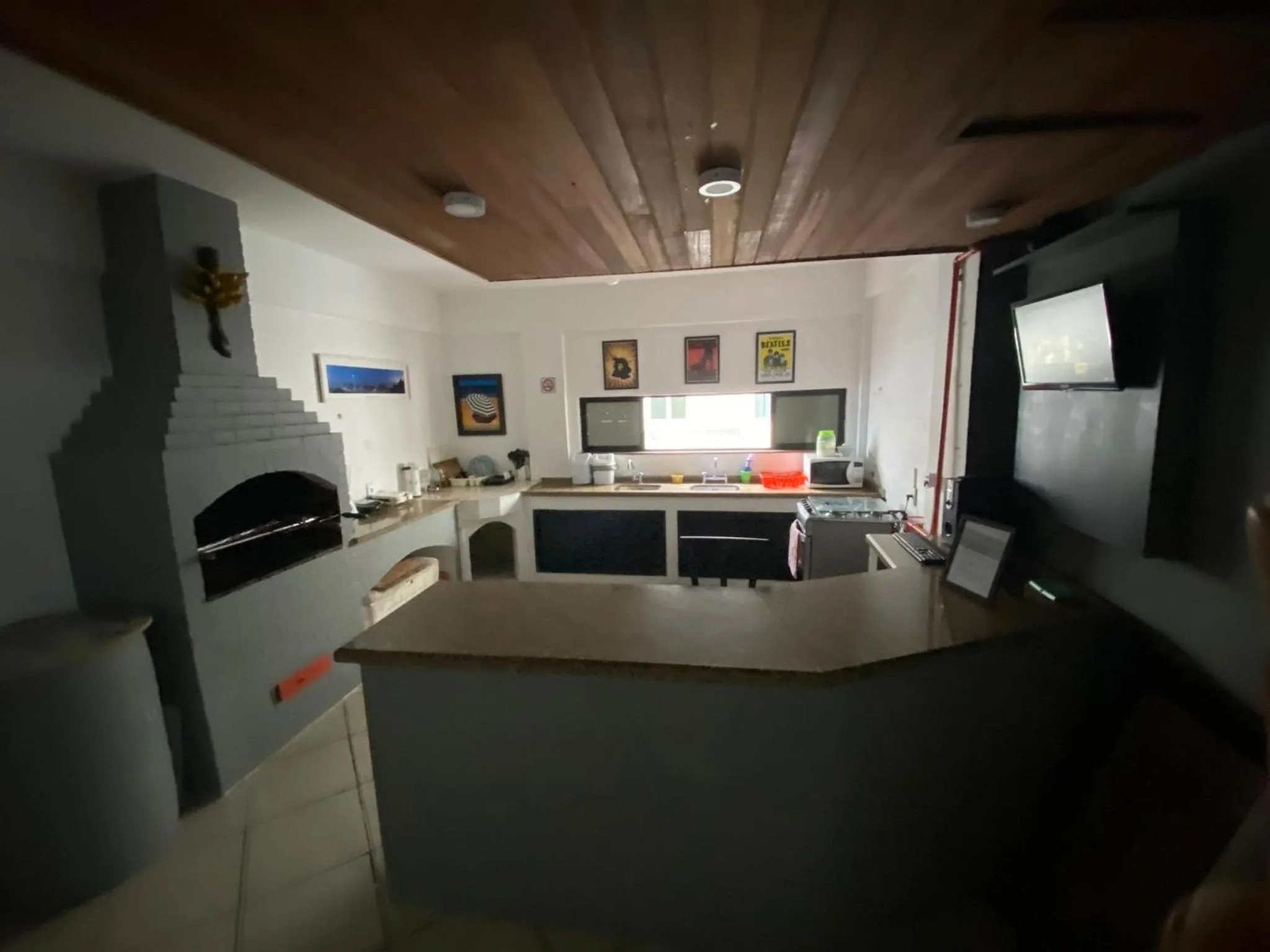 Communal kitchen in Ipanema Club Hostel