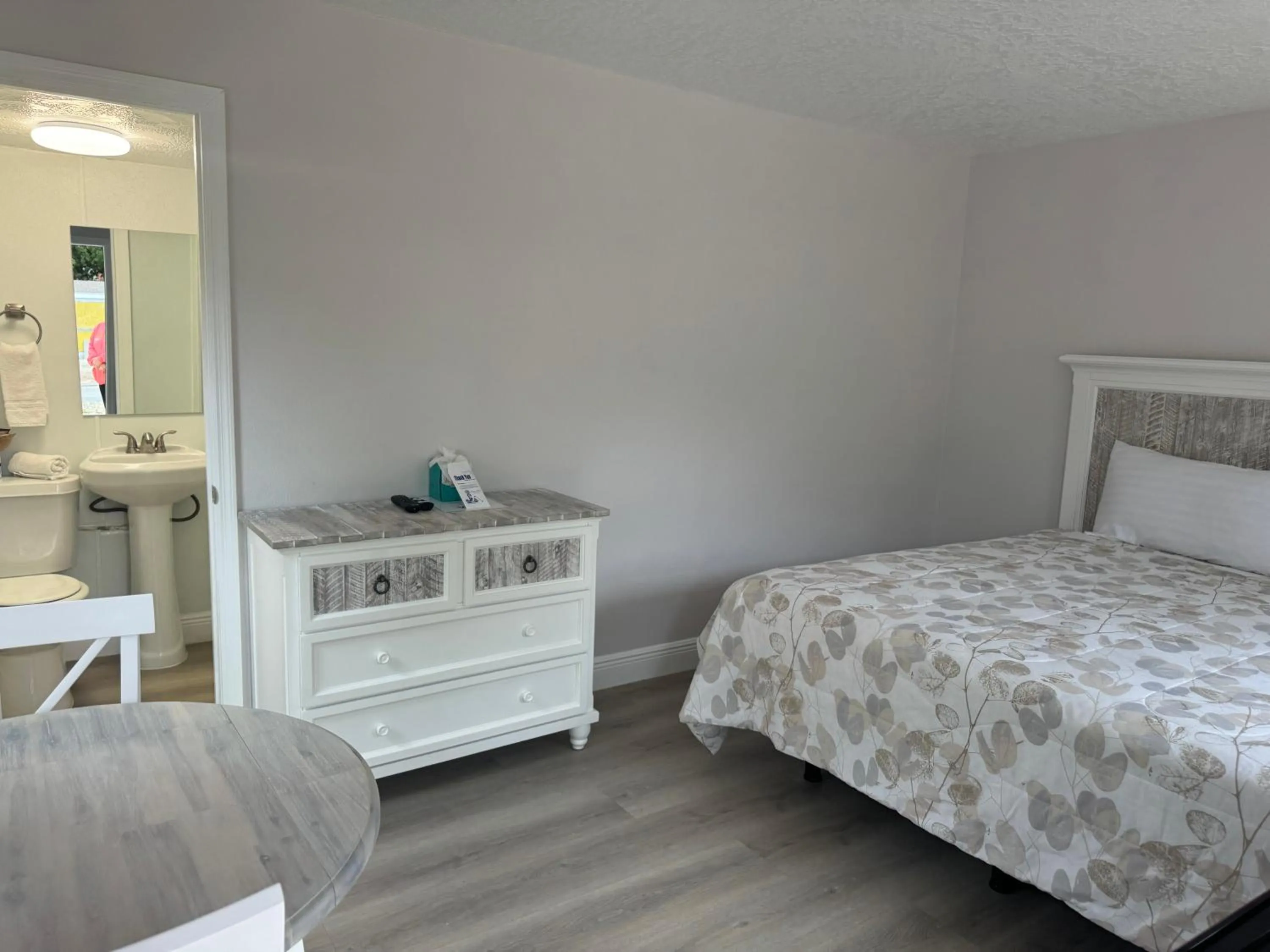 Bed in Sea Dell Motel - Marathon