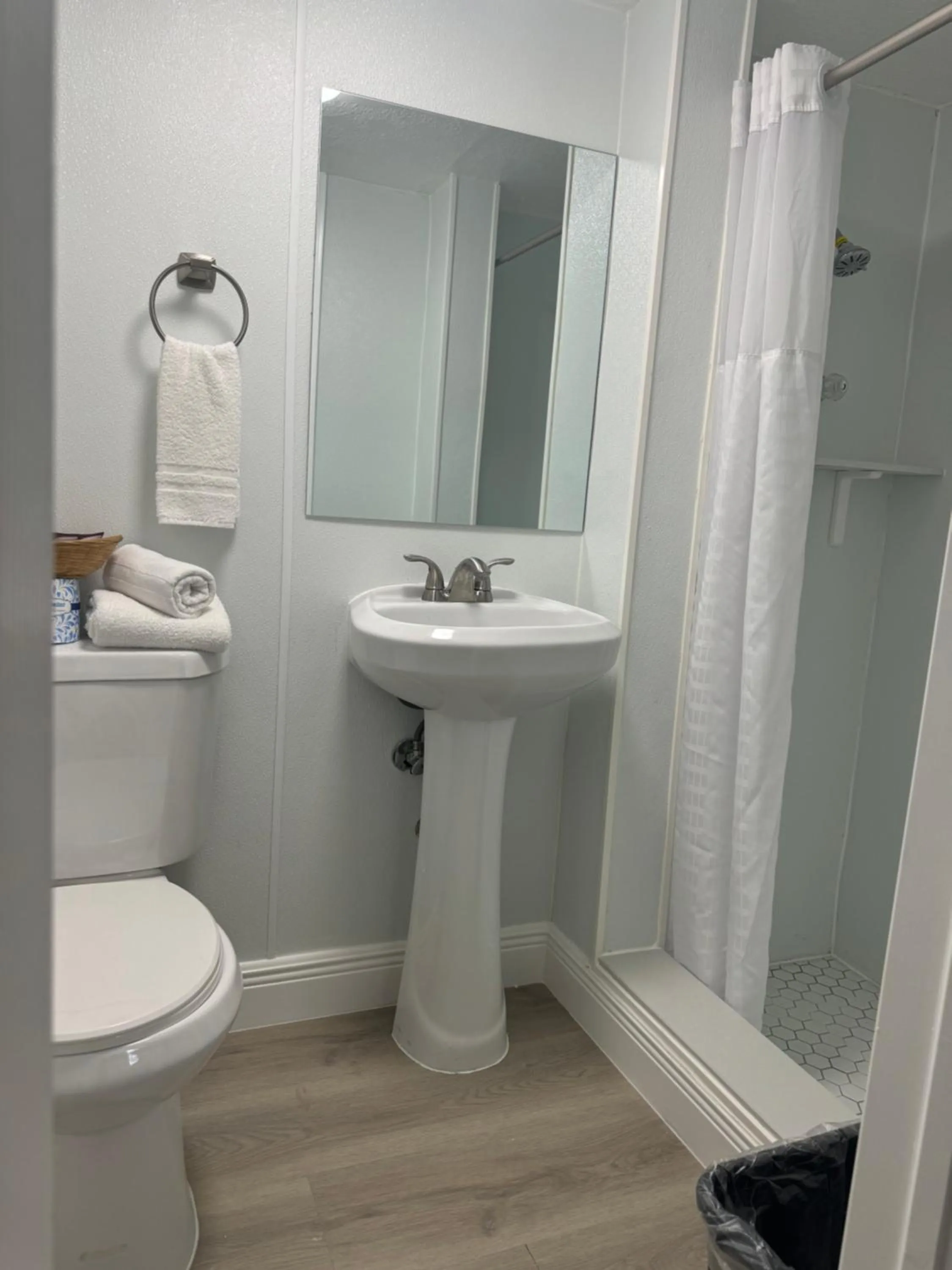 Bathroom in Sea Dell Motel - Marathon