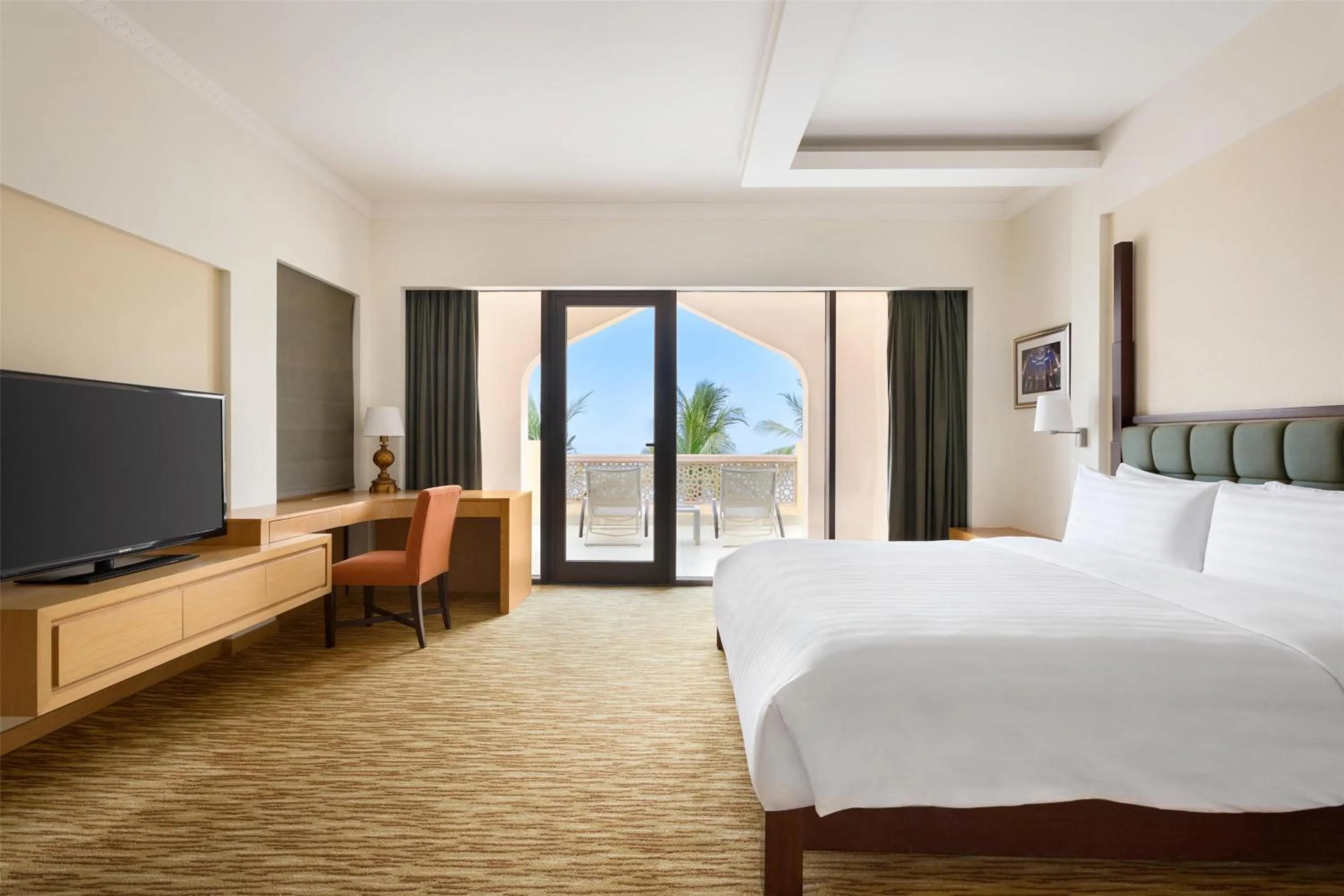 Bed in Hilton Muscat Al Bandar