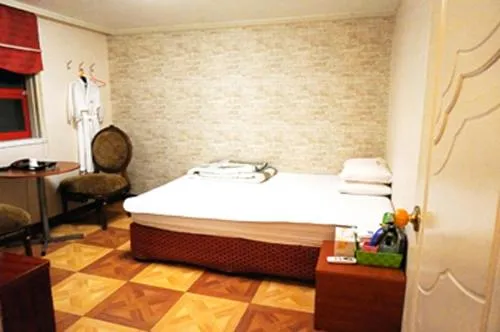 Photo of the whole room, Bed in J Motel Gwangalli Busan