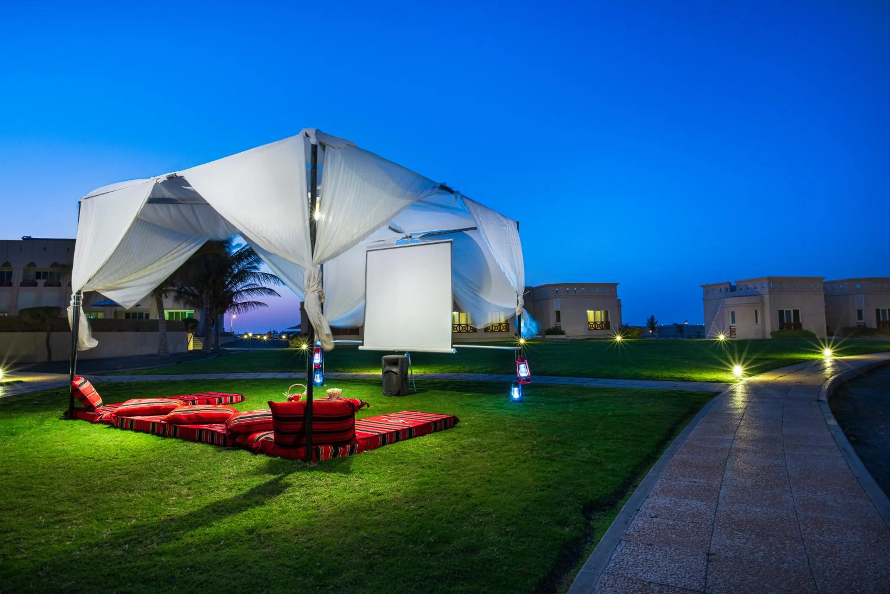 Restaurant/places to eat in Masira Island Resort