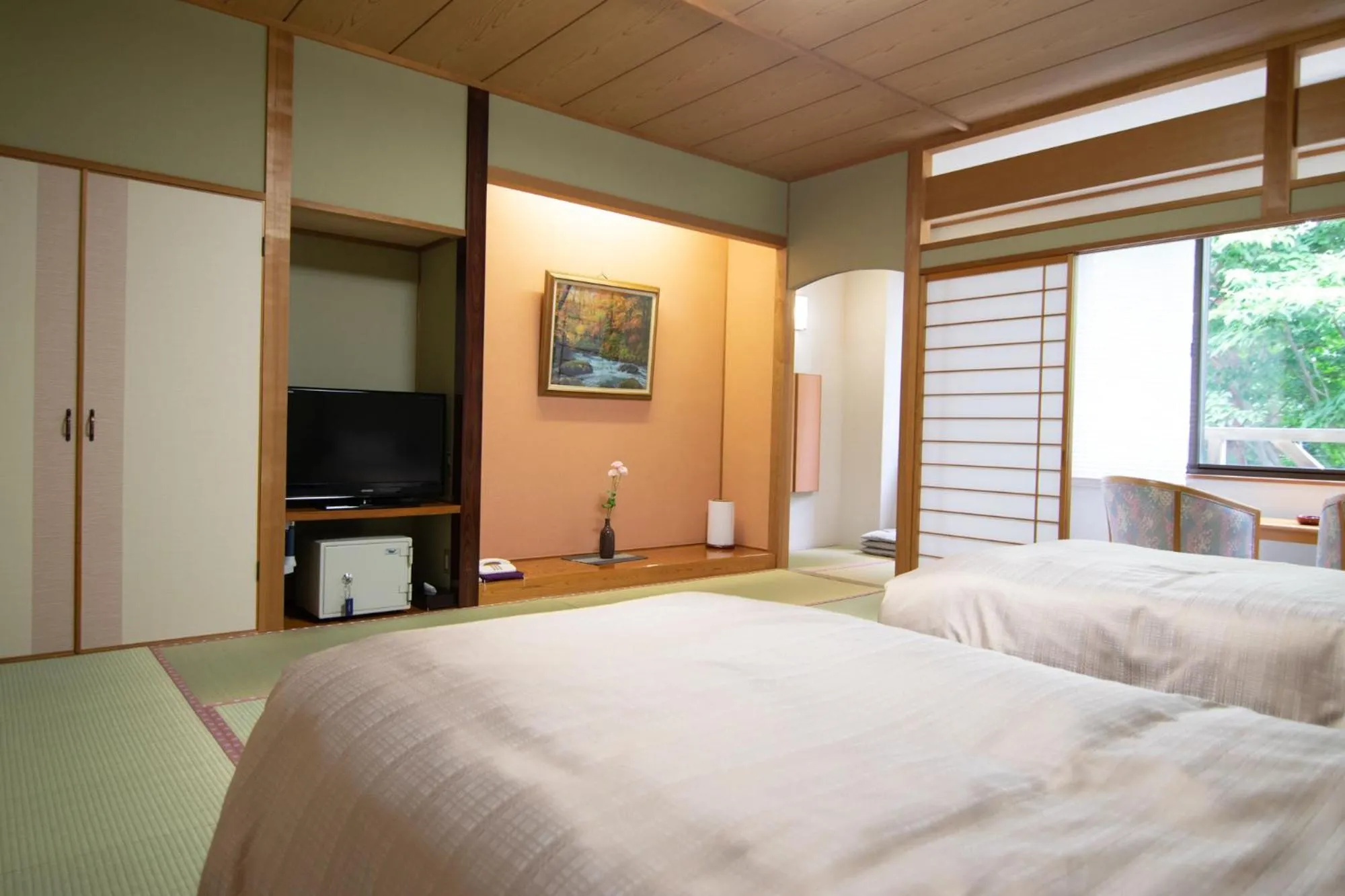 Photo of the whole room, Bed in Hotel Yamabuki