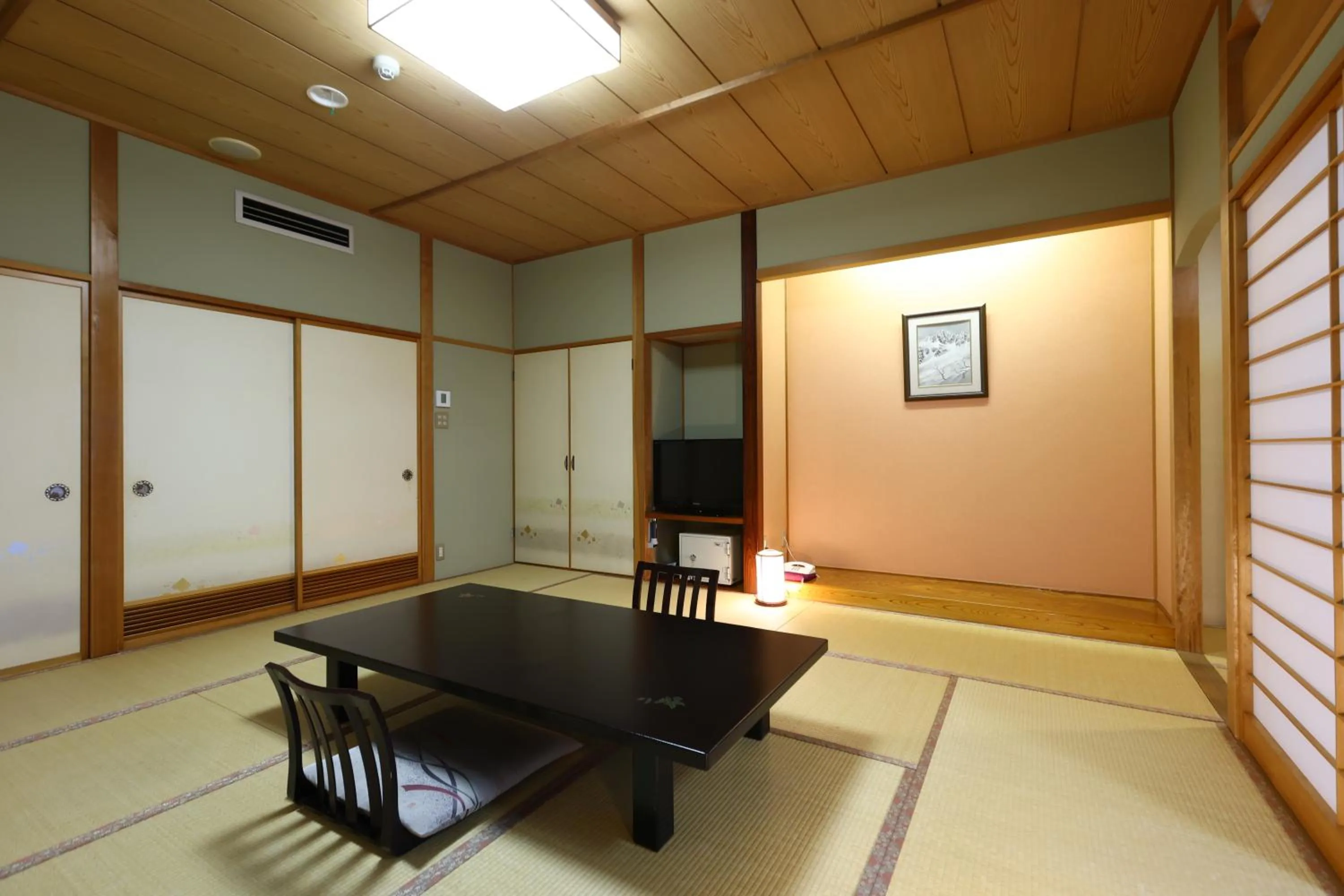 Photo of the whole room in Hotel Yamabuki