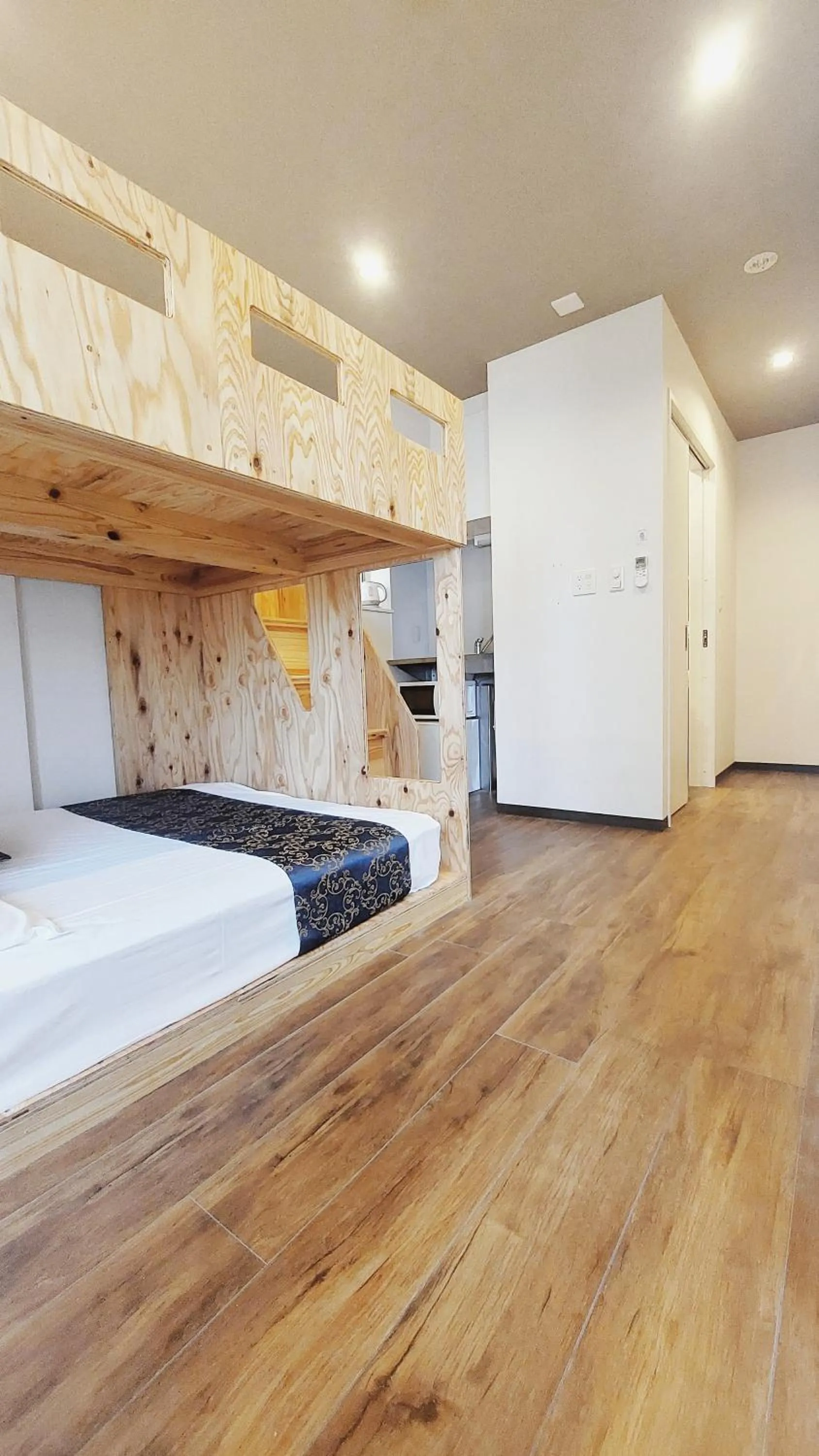 Bed in Poly Hostel Osaka