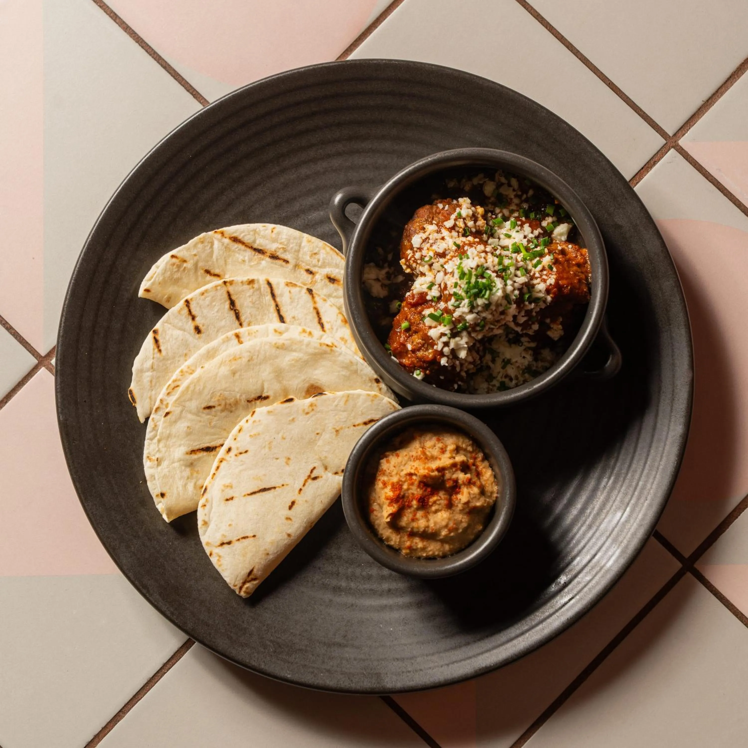 Restaurant/places to eat in El Toro Motel