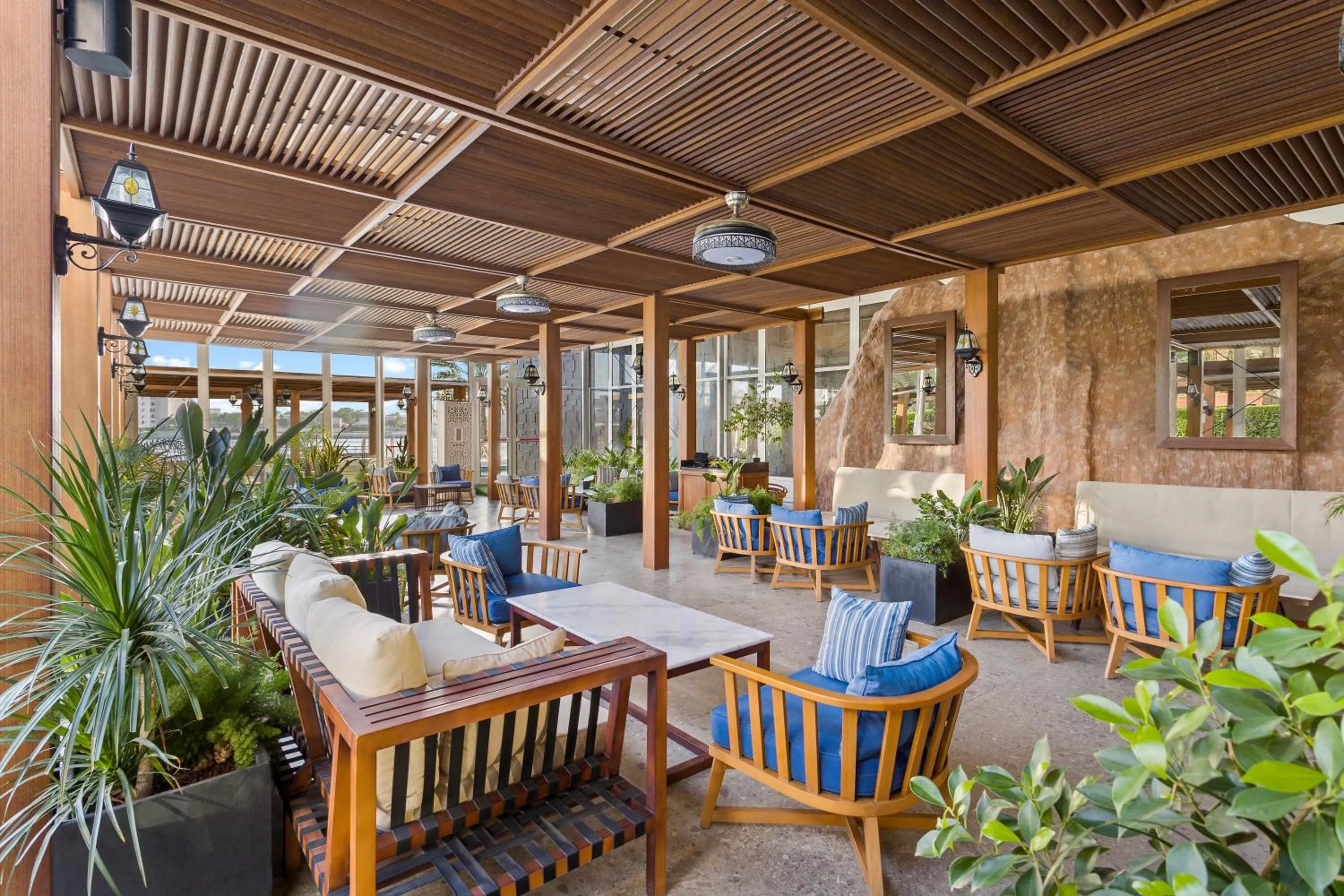 Restaurant/places to eat in Fairmont Bab Al Bahr