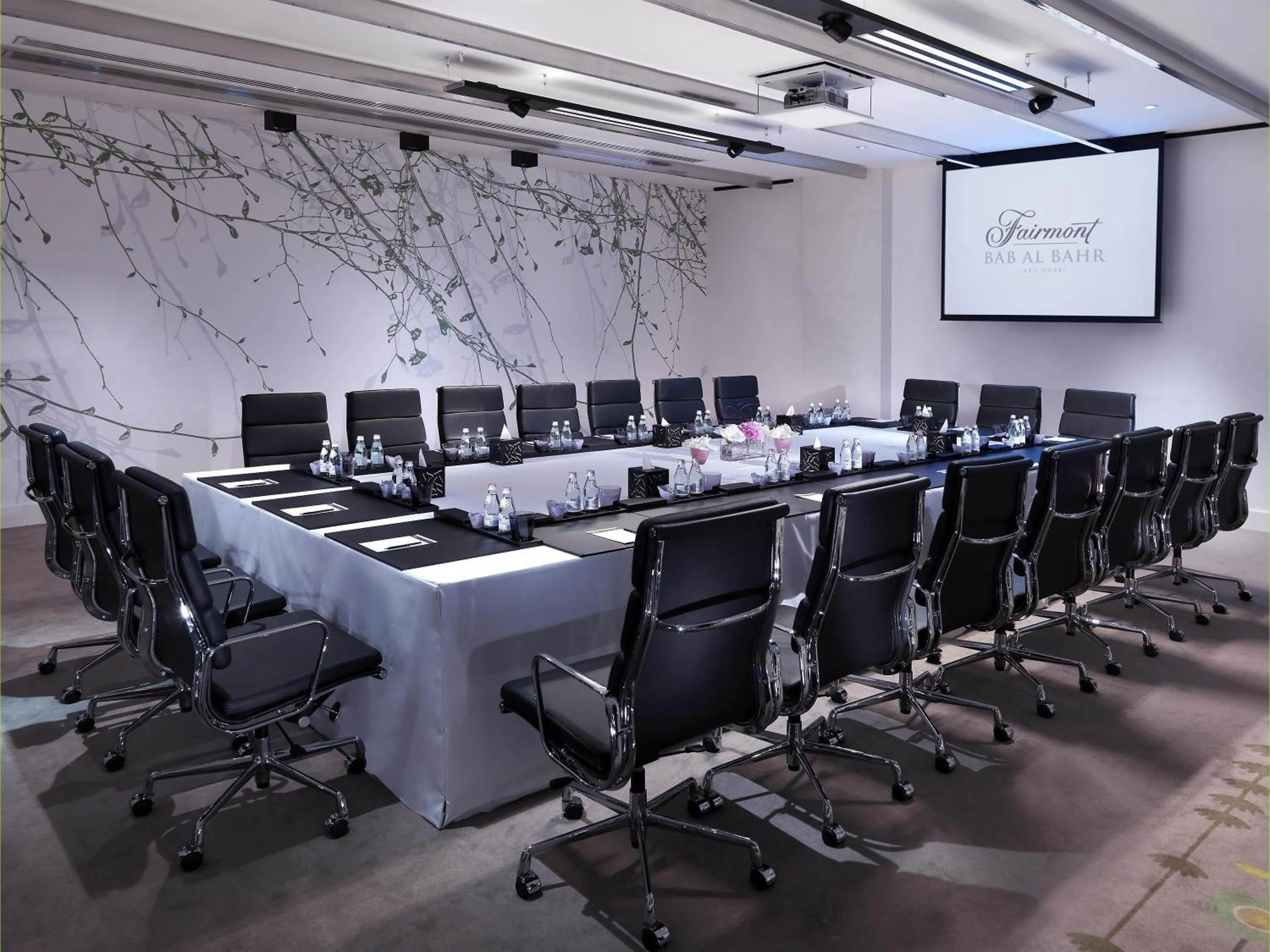 Business facilities in Fairmont Bab Al Bahr